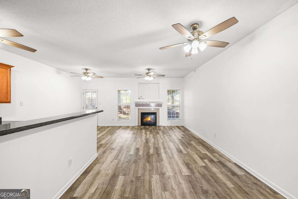 11487 S Glen Street Property Photo 7
