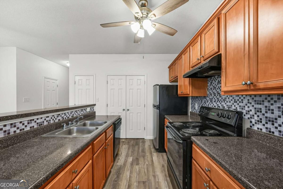 11487 S Glen Street Property Photo 15