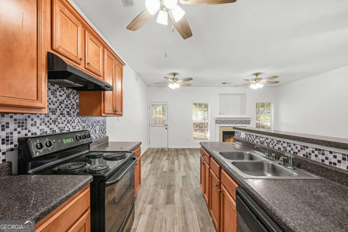 11487 S Glen Street Property Photo 16