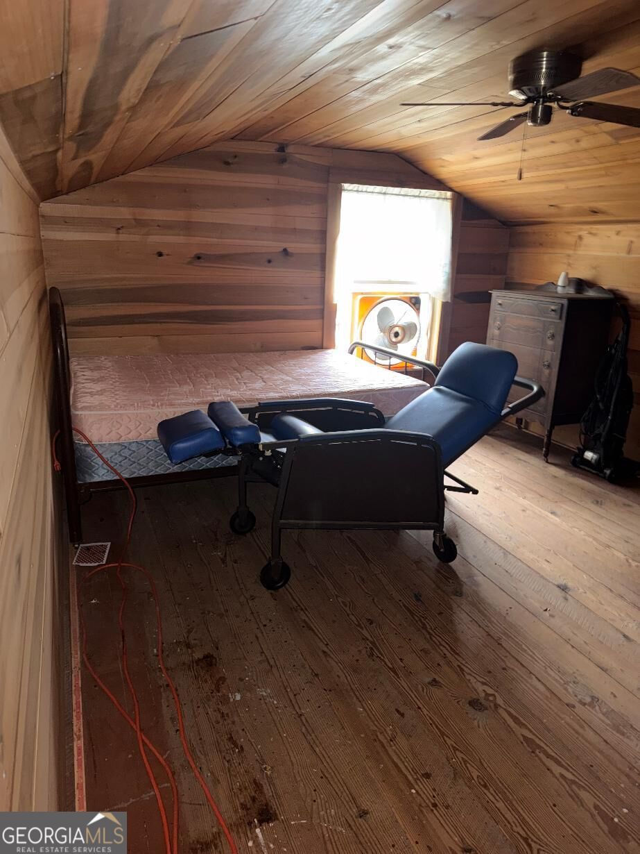 5154 Gresham Road Property Photo 8
