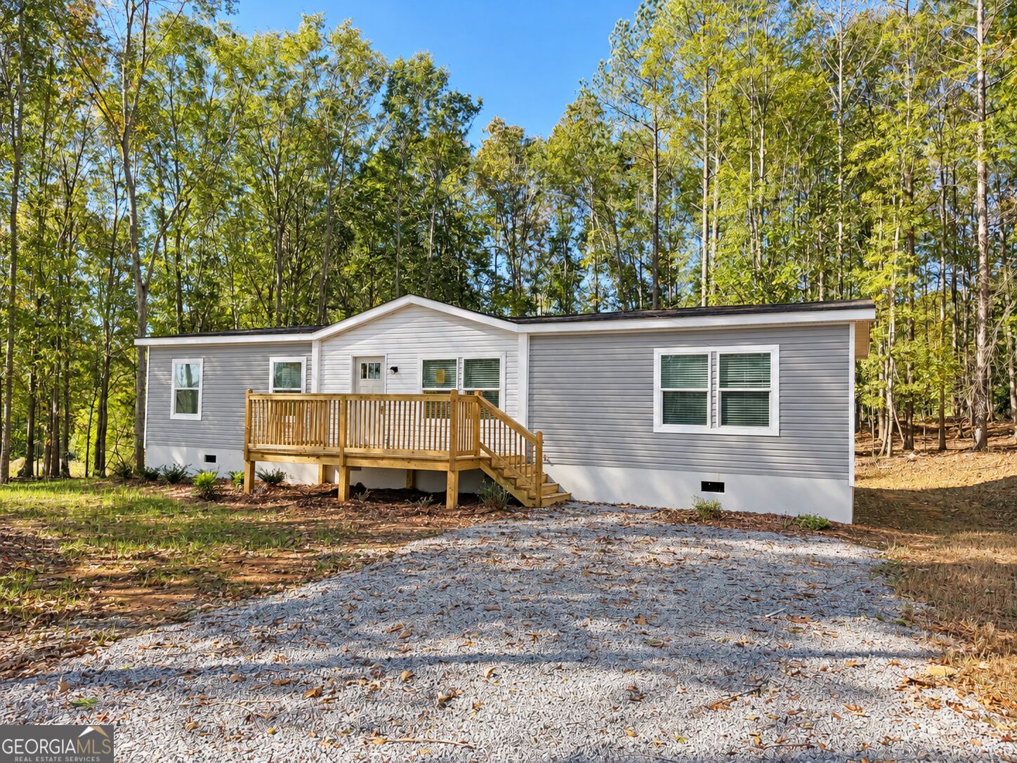 909 Smith Loop Road Property Photo 1