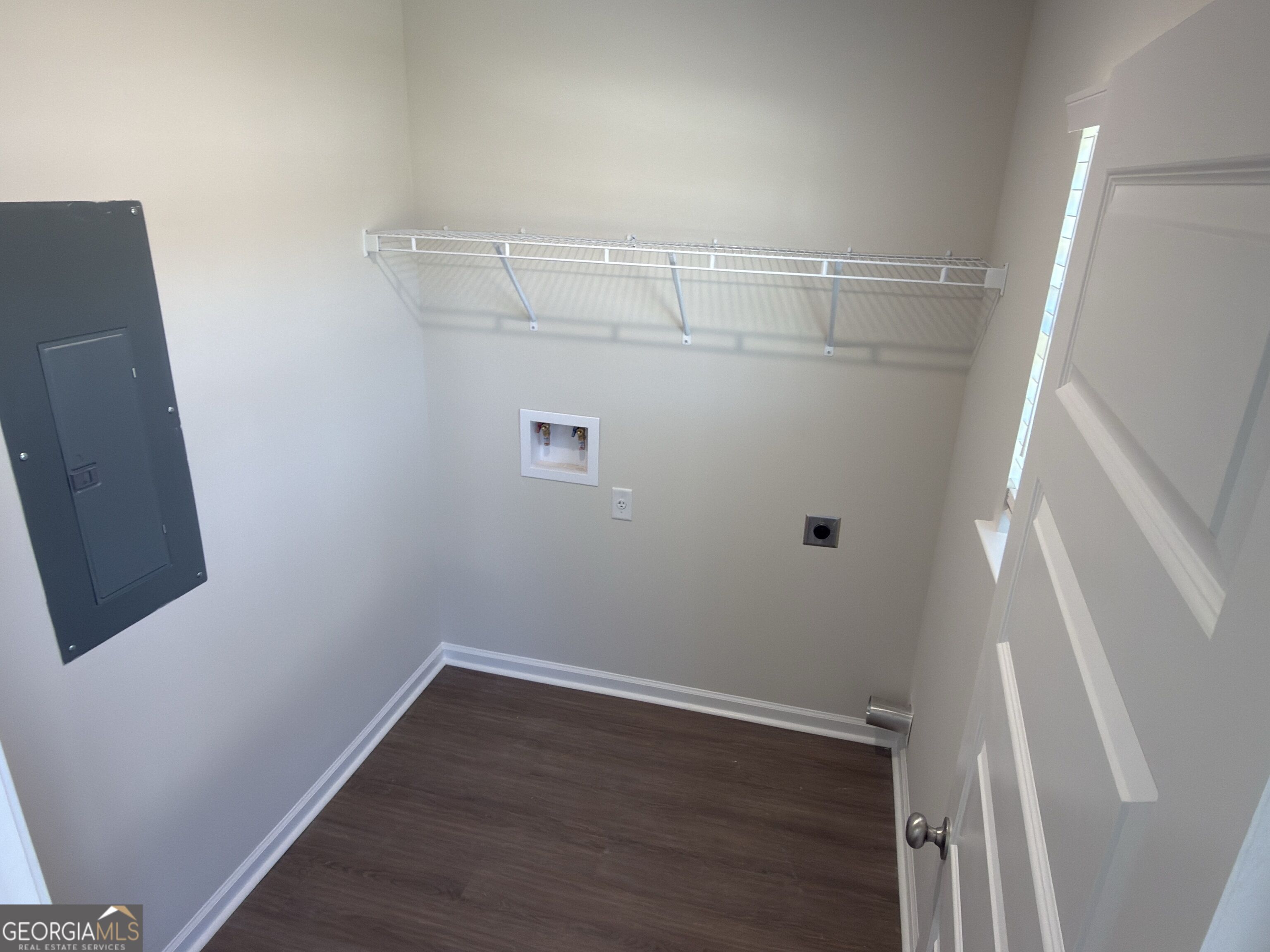 516 Nickies Way Property Photo 4