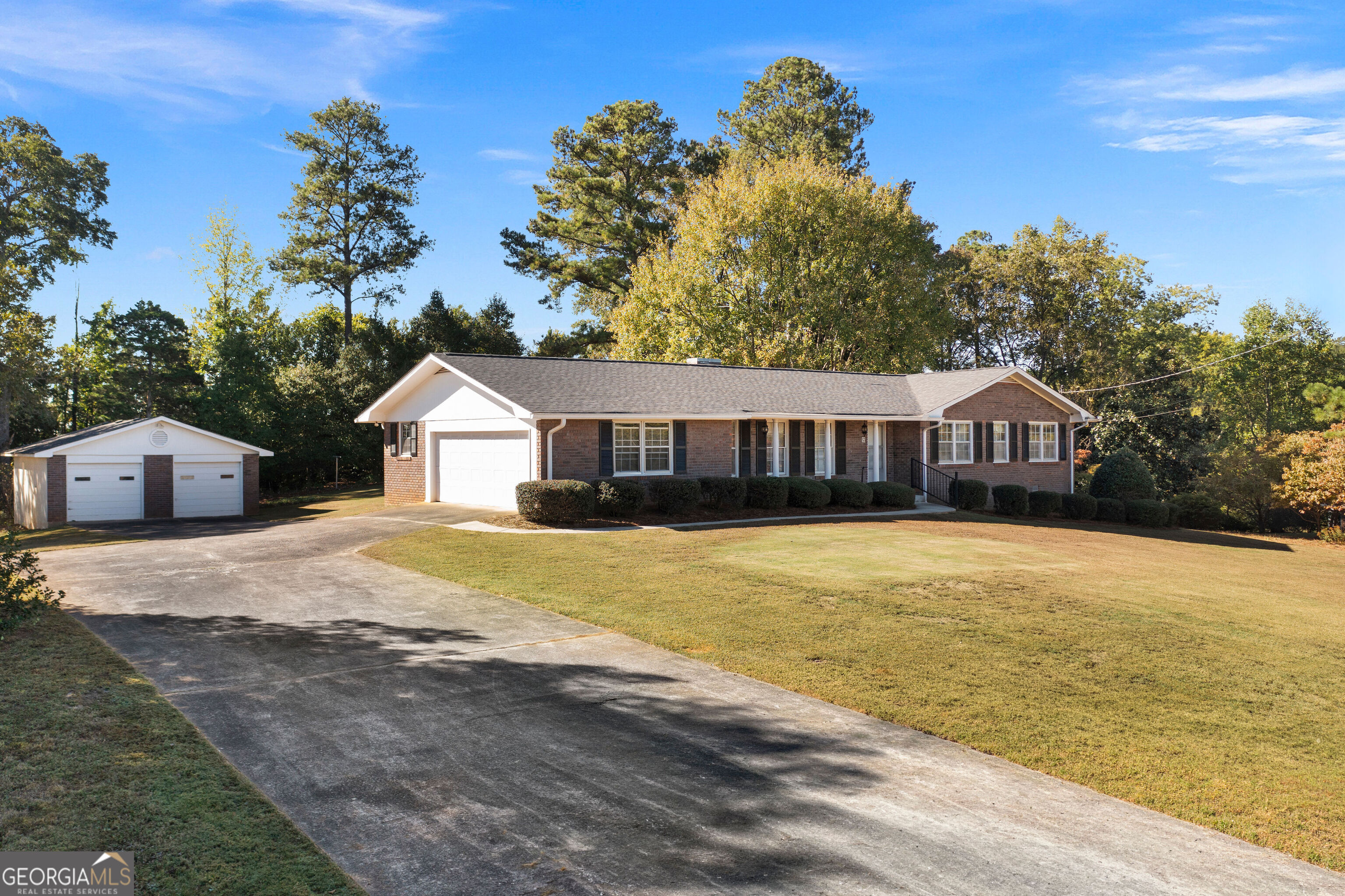 13 Oakdale Drive Property Photo 4