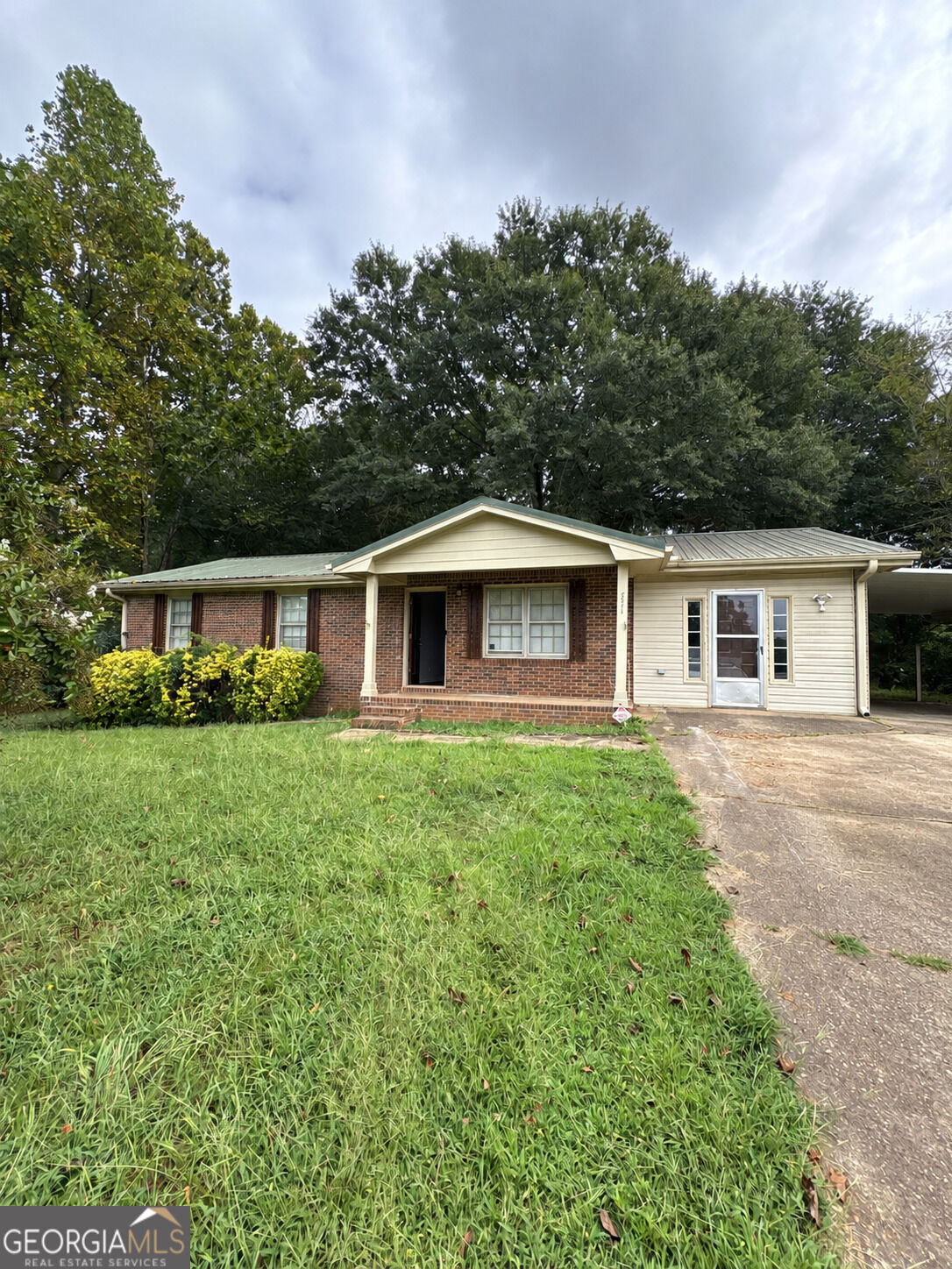 551 Hilldale Circle Property Photo 1