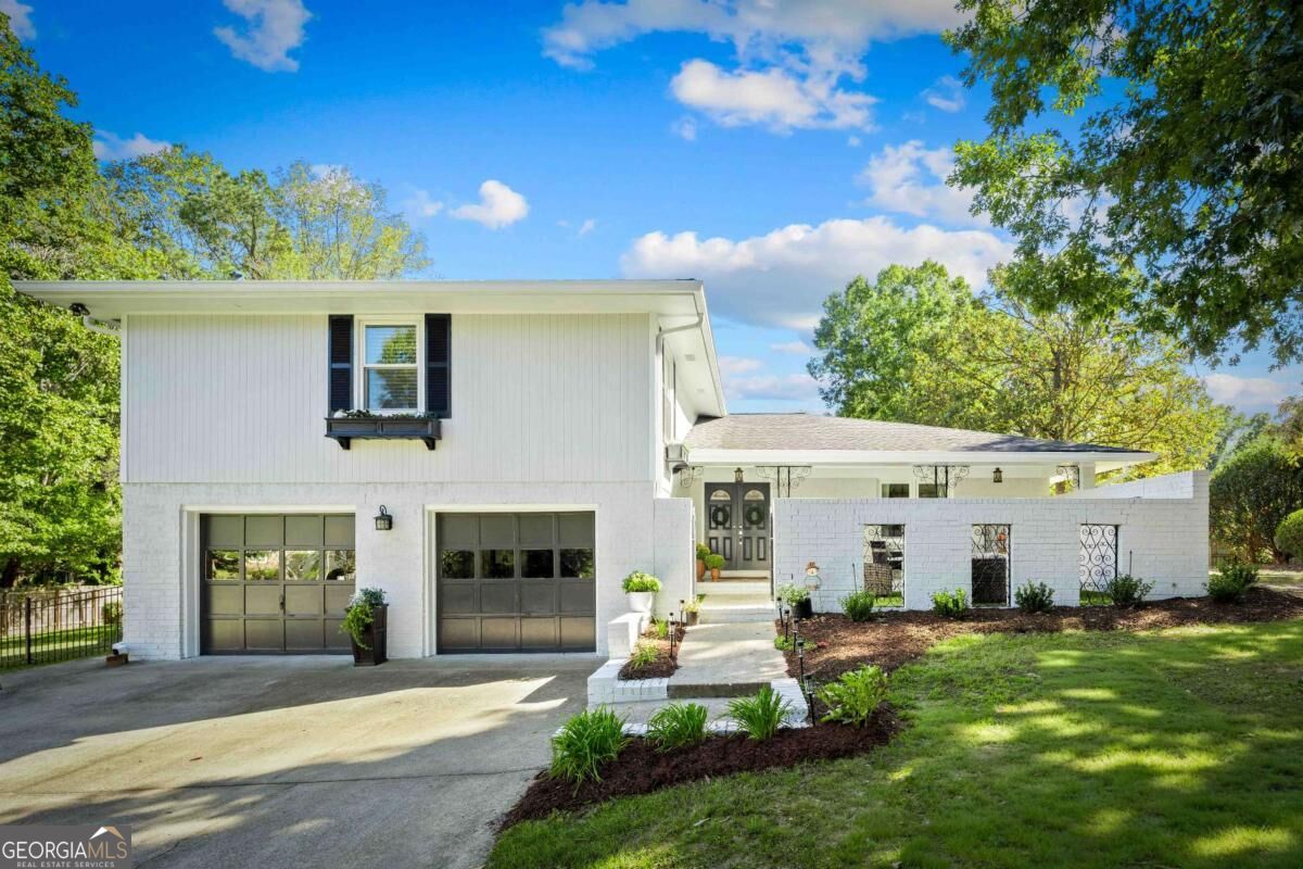 2191 Spring Mill Cove Property Photo 1