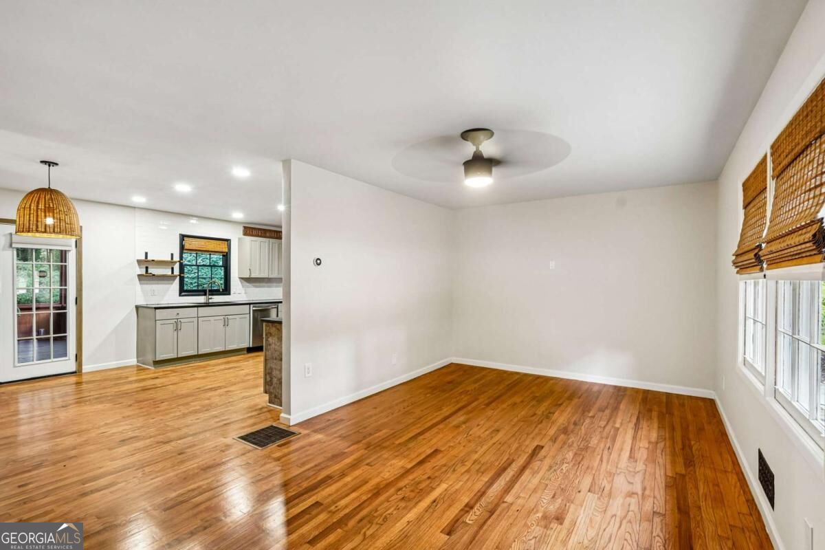 1110 Creekdale Drive Property Photo 4