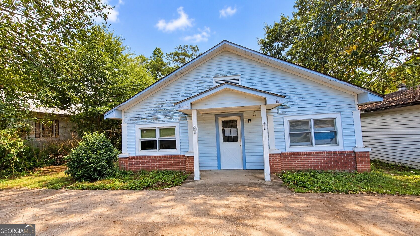 250 Davis Avenue Property Photo 1