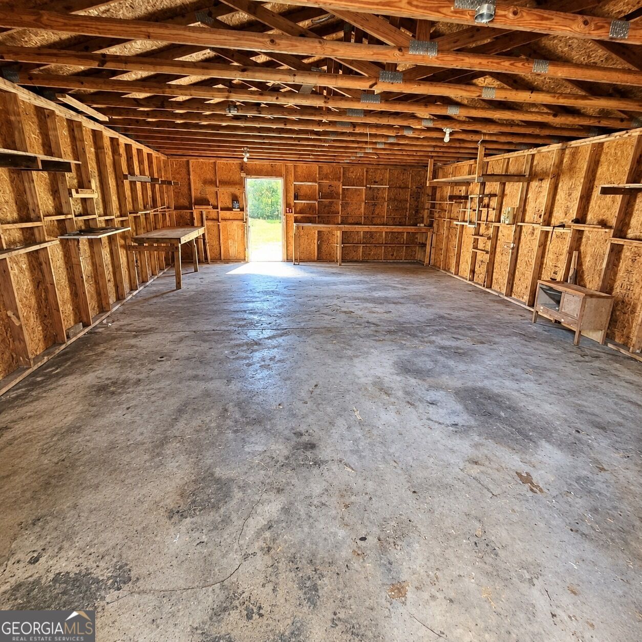 250 Davis Avenue Property Photo 6