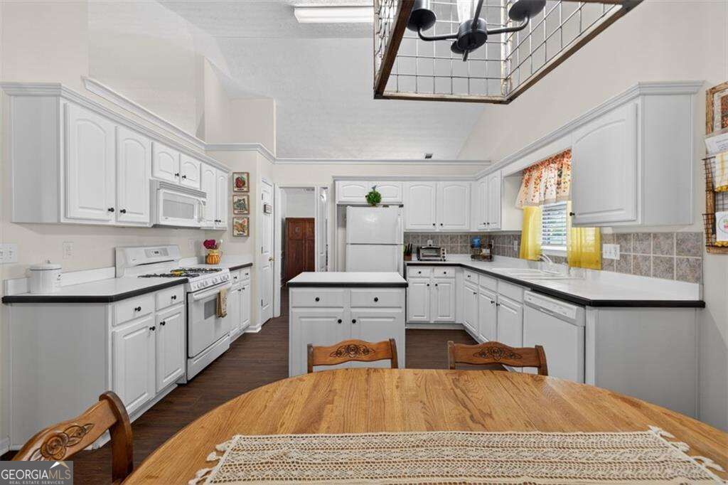 2880 Wadley Lane Property Photo 8