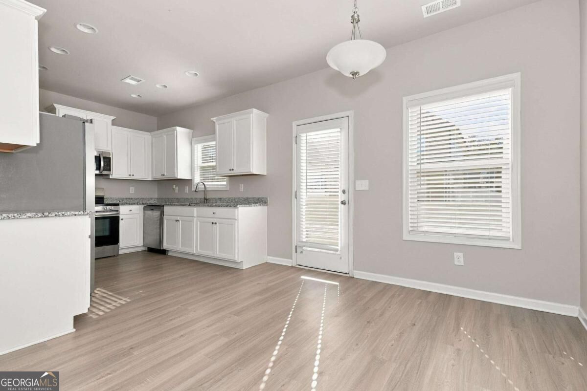 126 Culver Street Property Photo 4