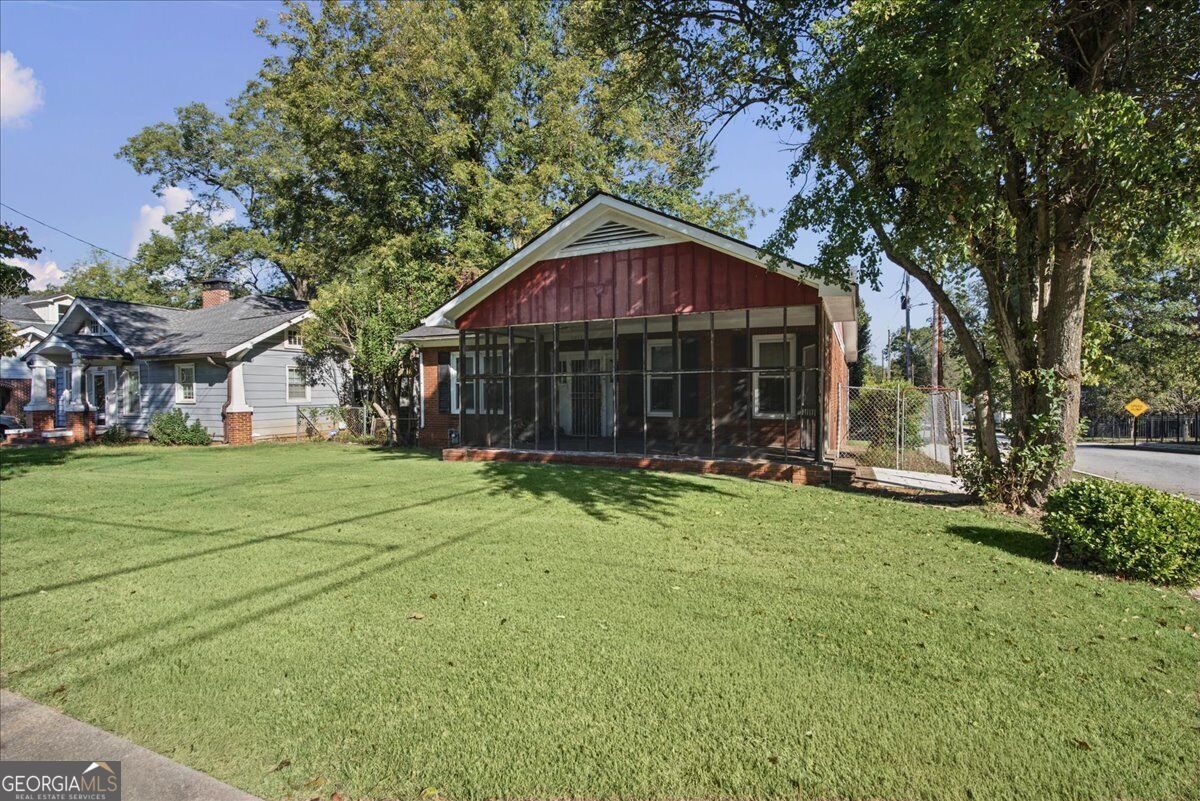 1211 Avon Avenue Sw Property Photo 1