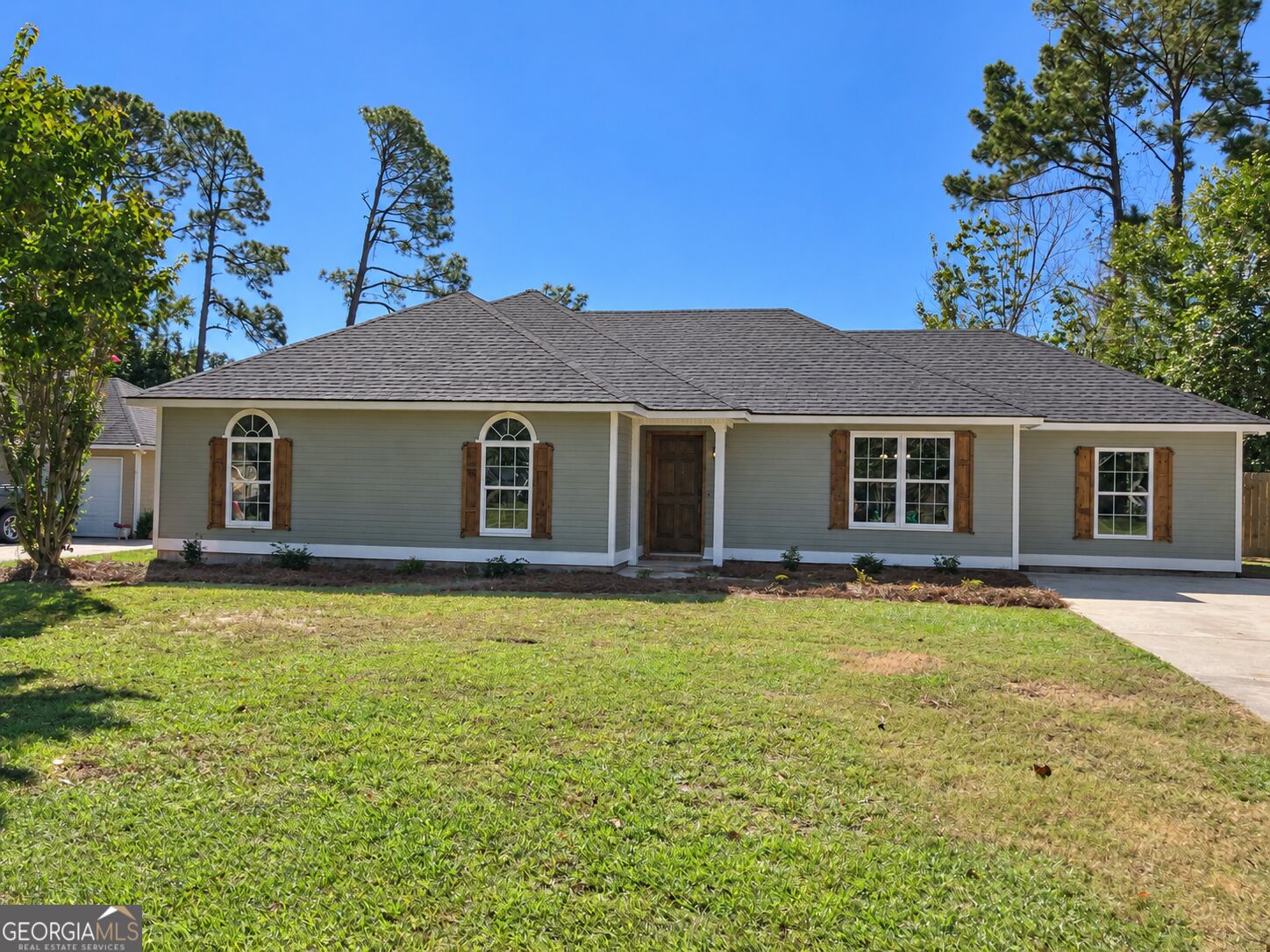 927 Pine Cone Circle Property Photo 1