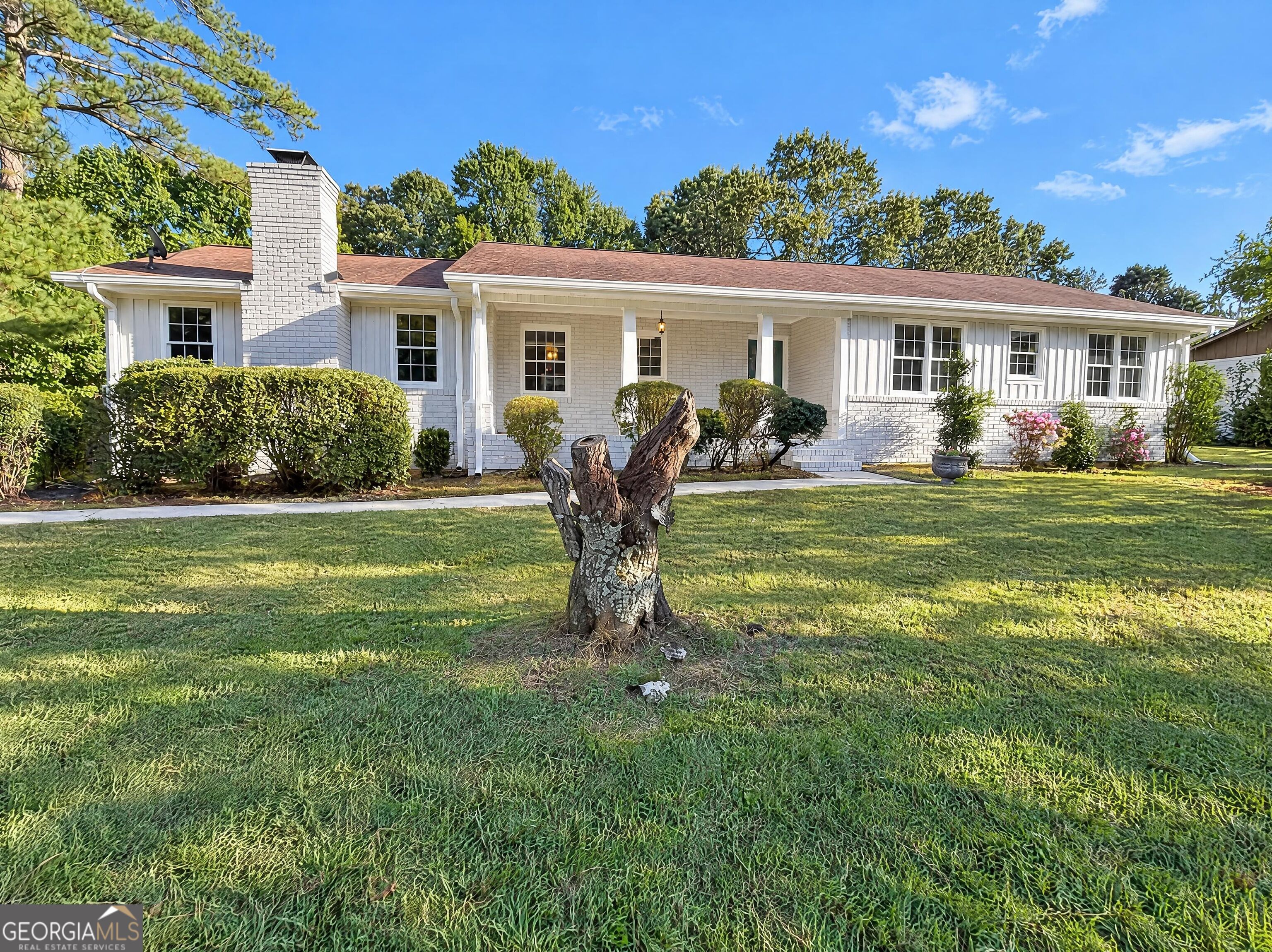 681 John Ward Road Sw Property Photo 1