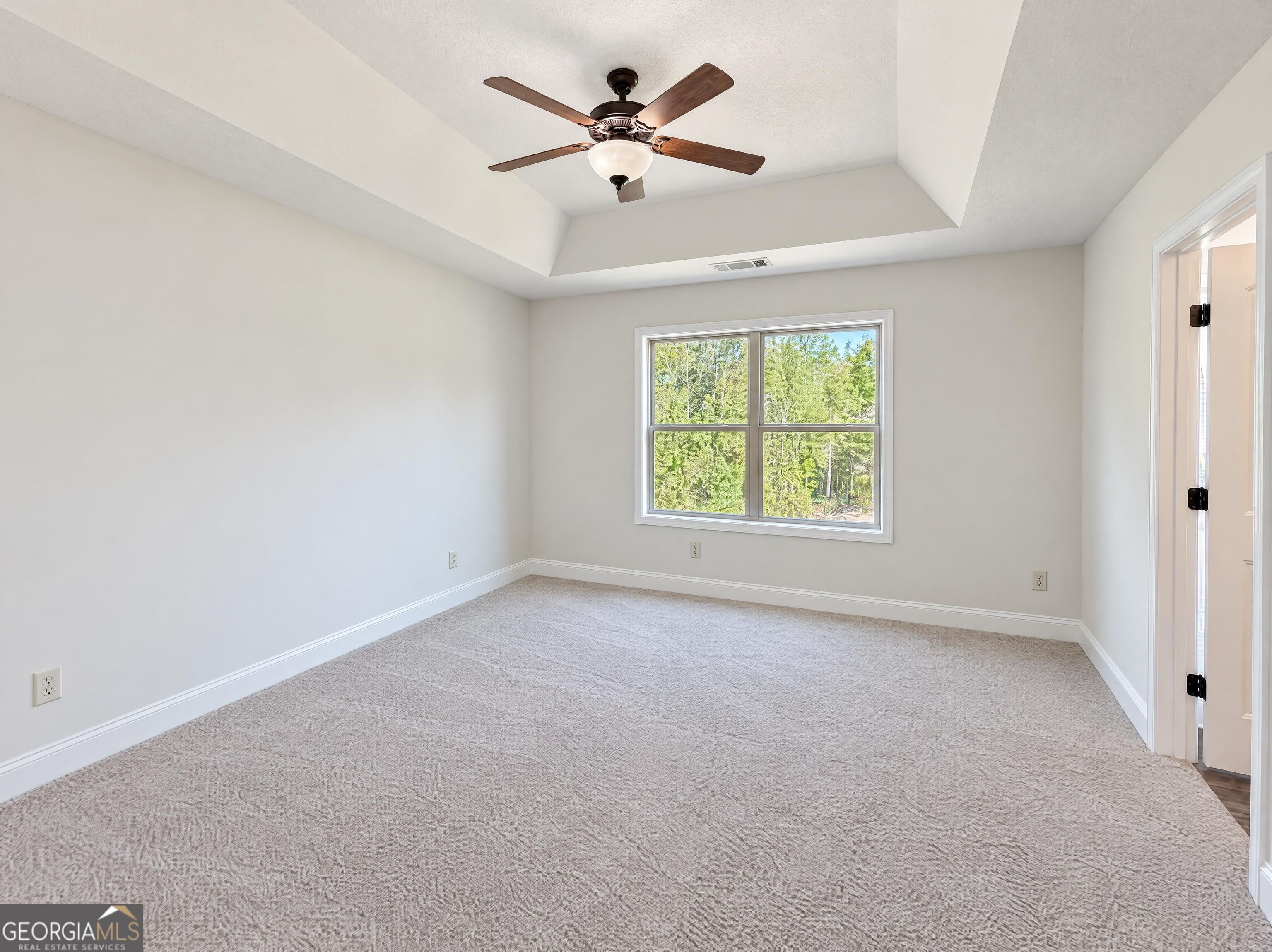 209 Brookside Drive Property Photo 4