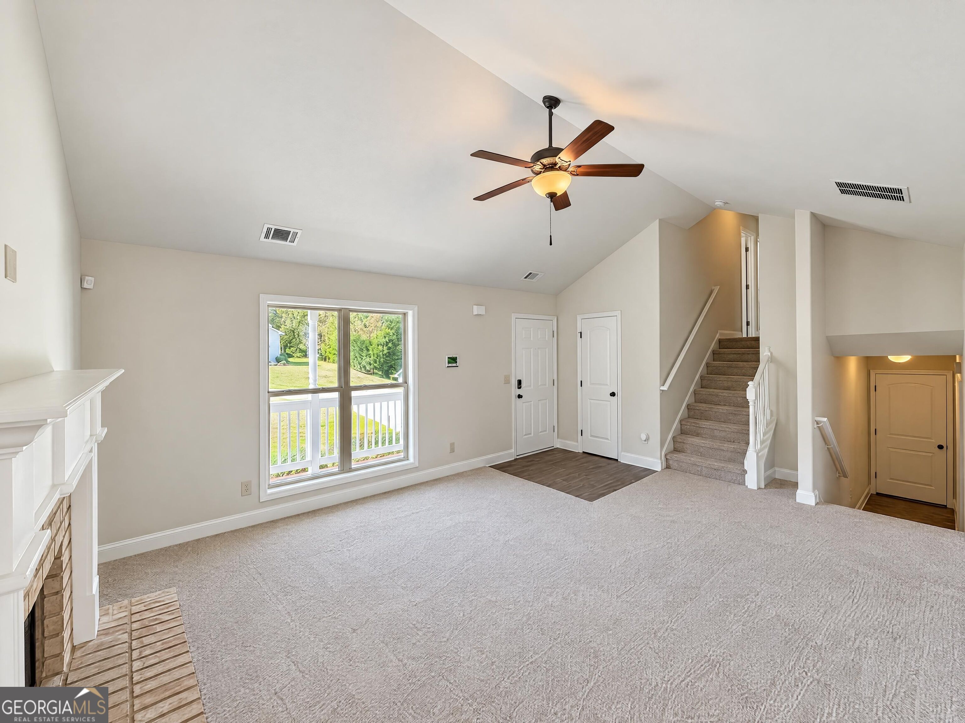 209 Brookside Drive Property Photo 8
