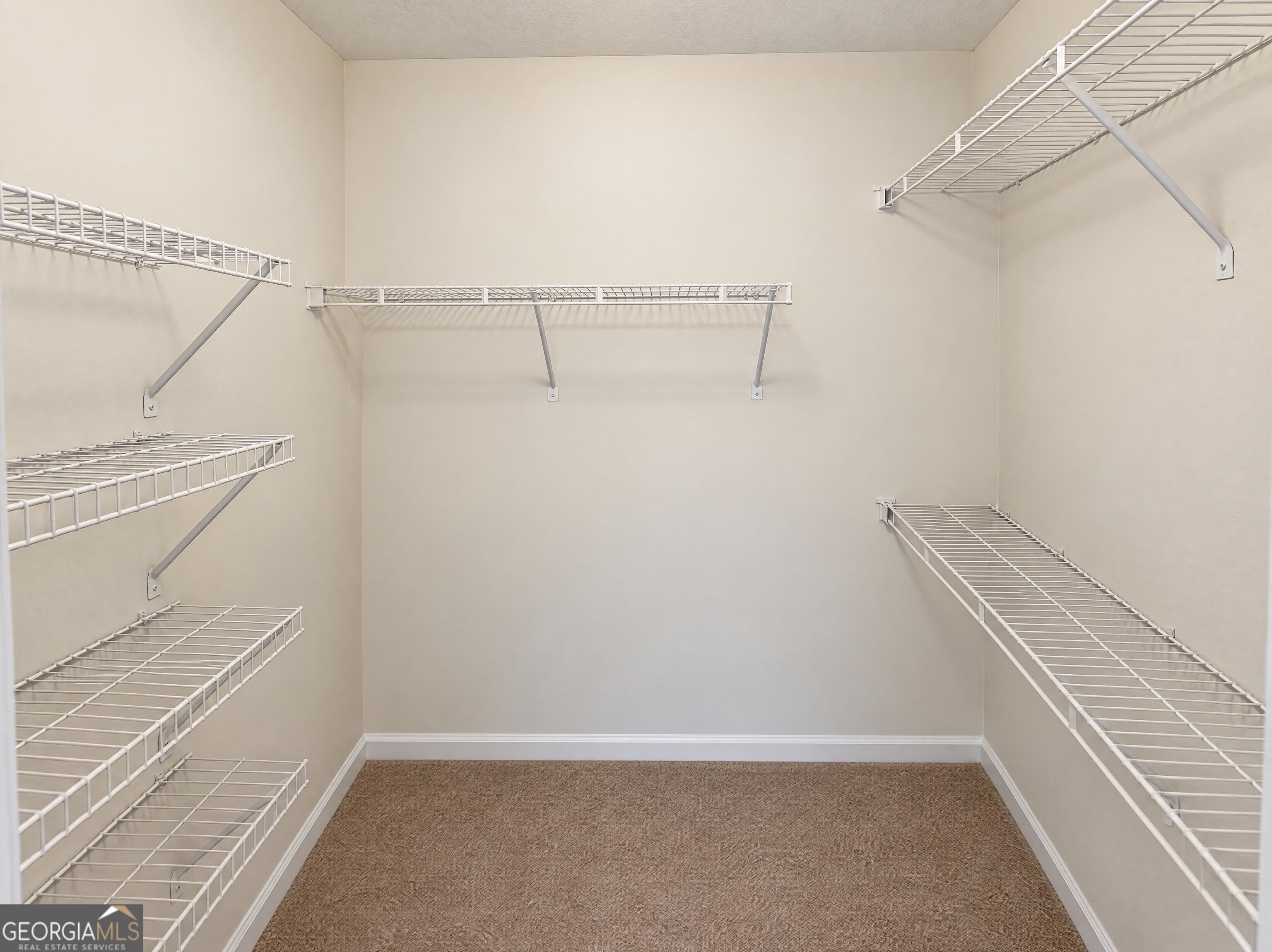 209 Brookside Drive Property Photo 14