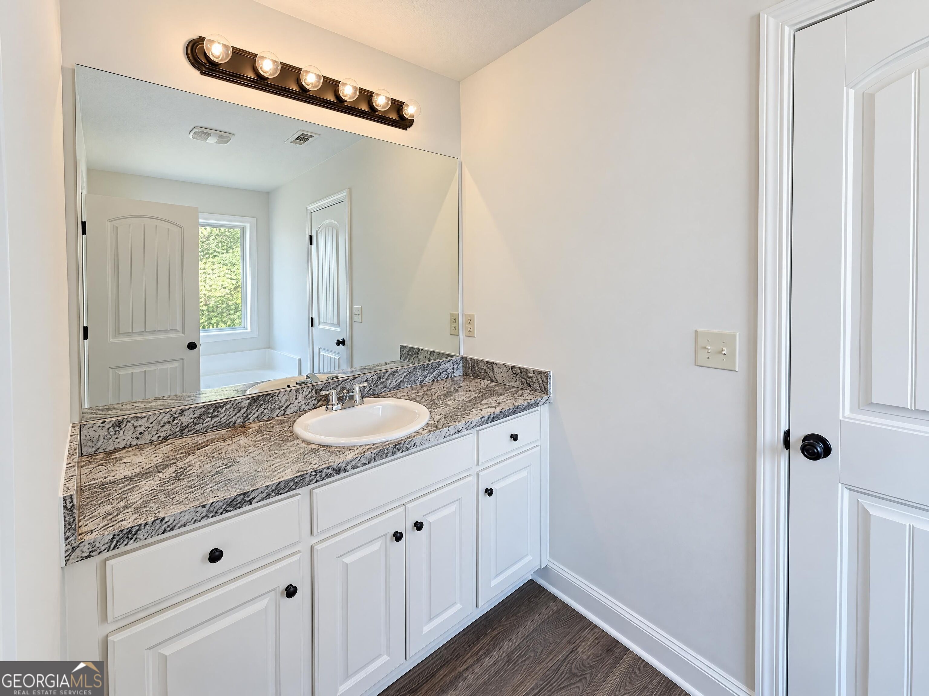 209 Brookside Drive Property Photo 15