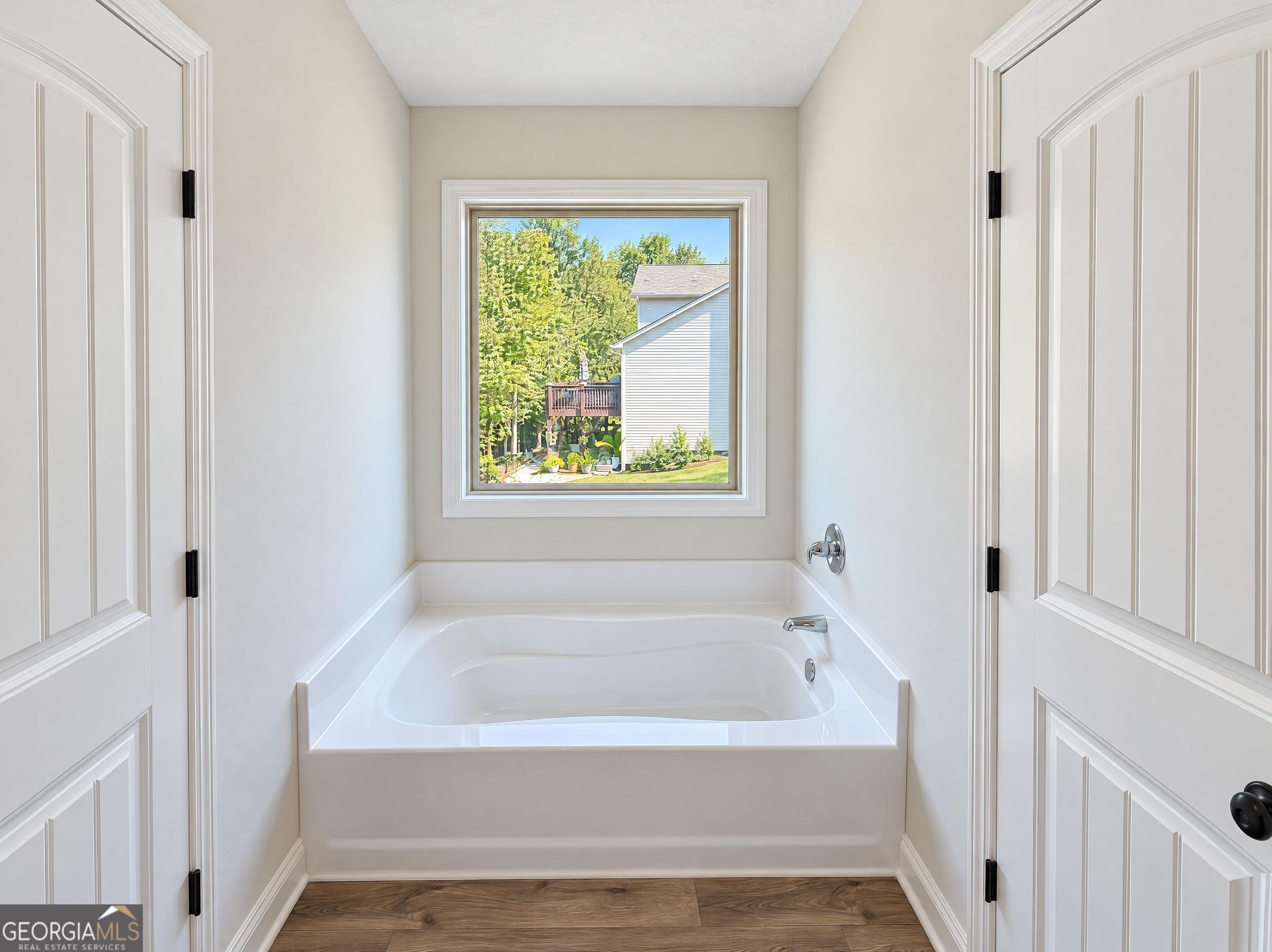209 Brookside Drive Property Photo 16