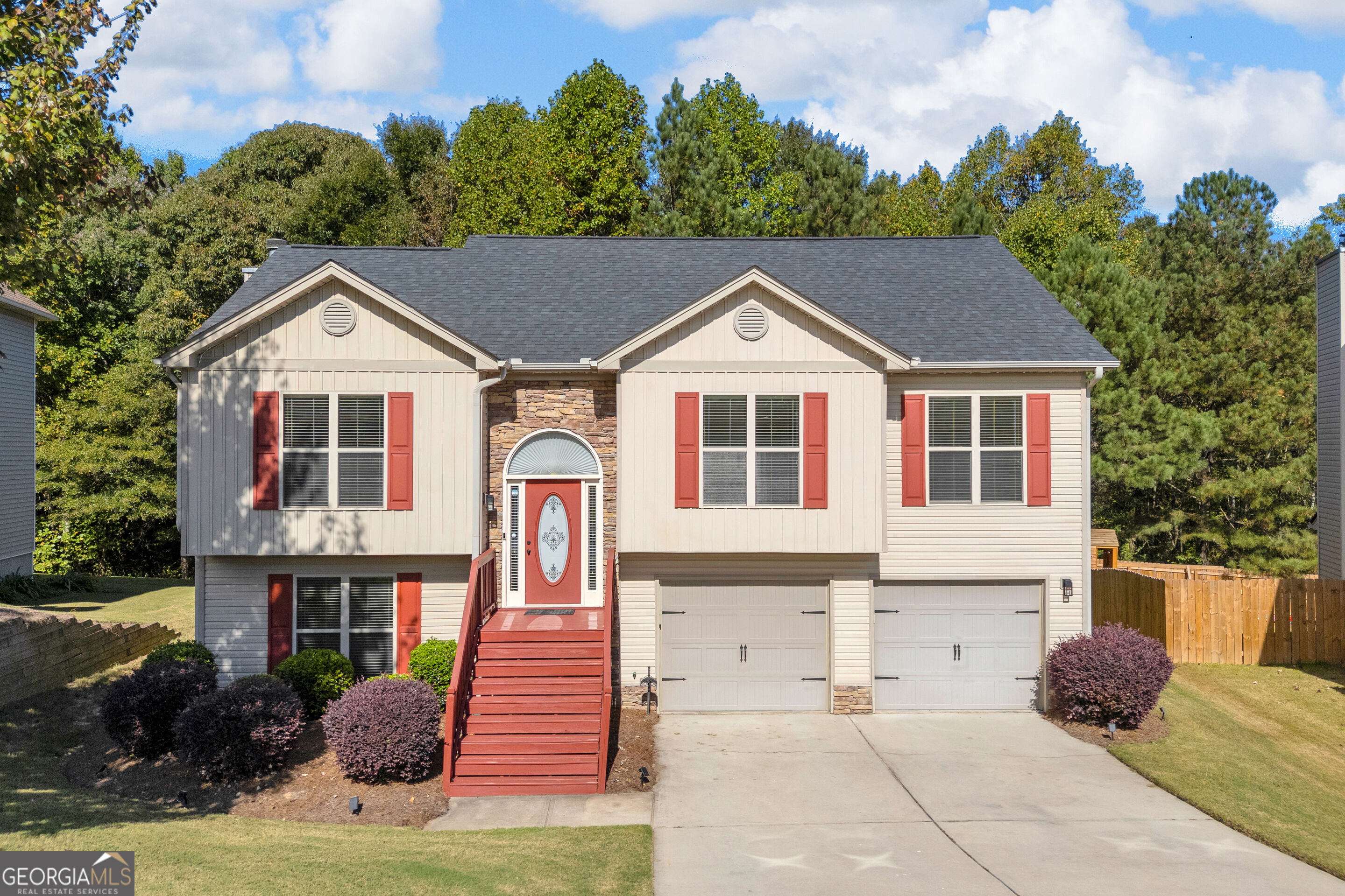 1686 Dillard Way