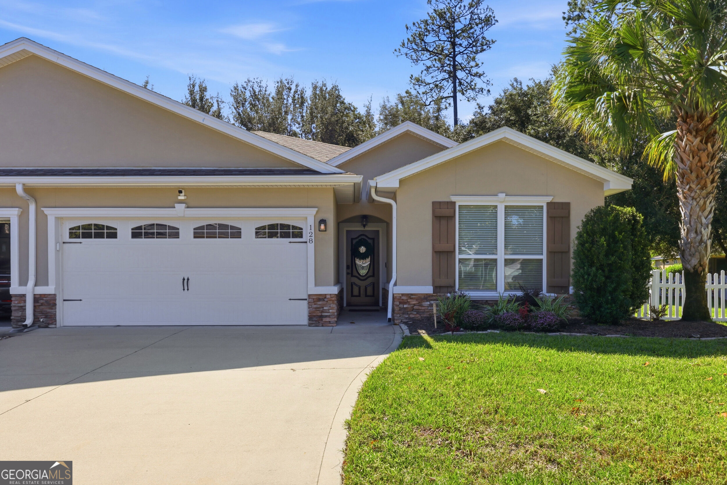 128 Brookshire Ct Property Photo 1
