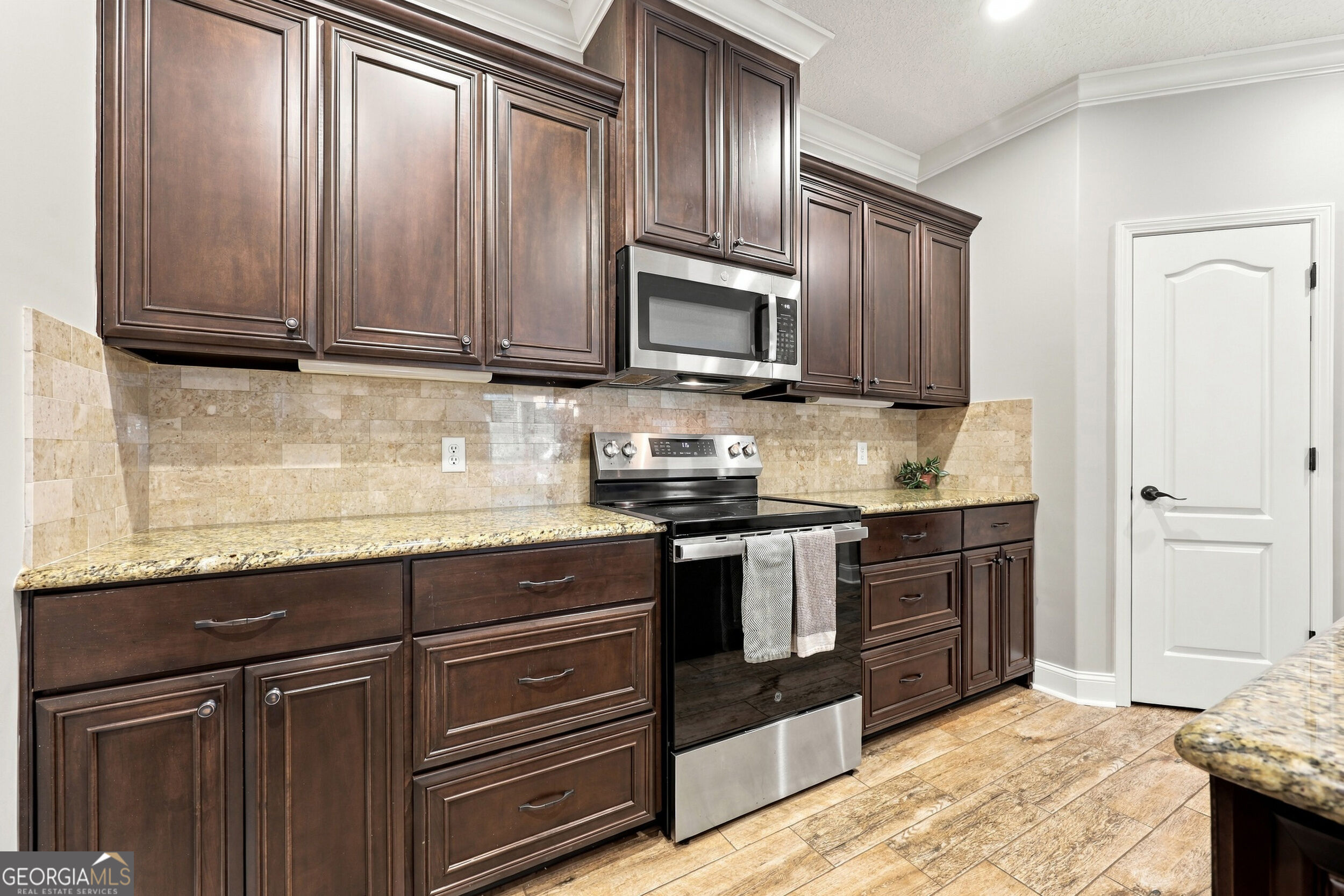 128 Brookshire Court Property Photo 8