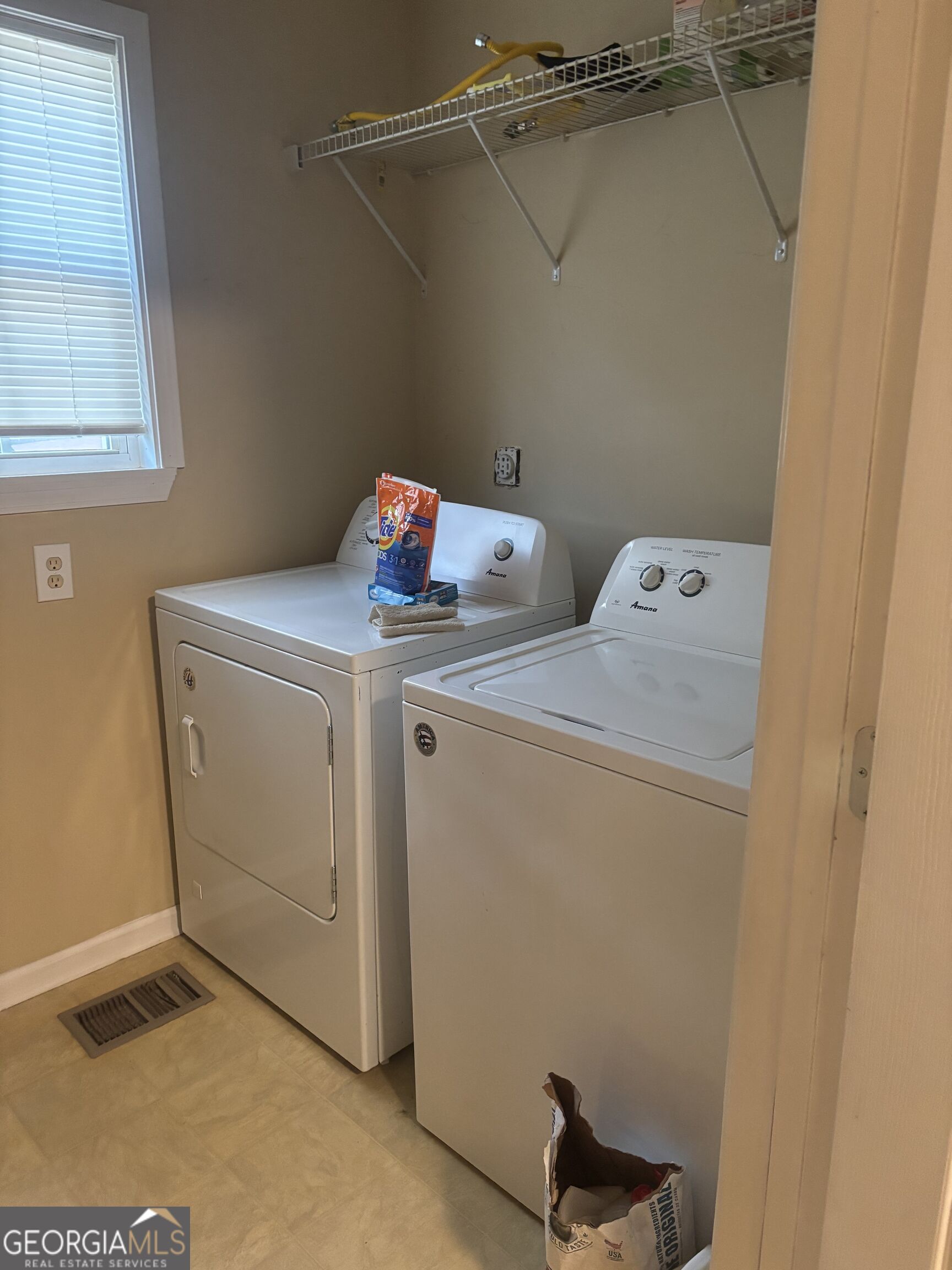 8062 Trinity Park Drive Property Photo 4