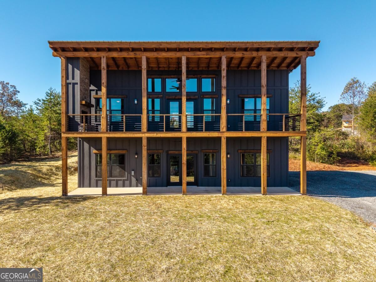 275 Blue Creek Road Property Photo 1