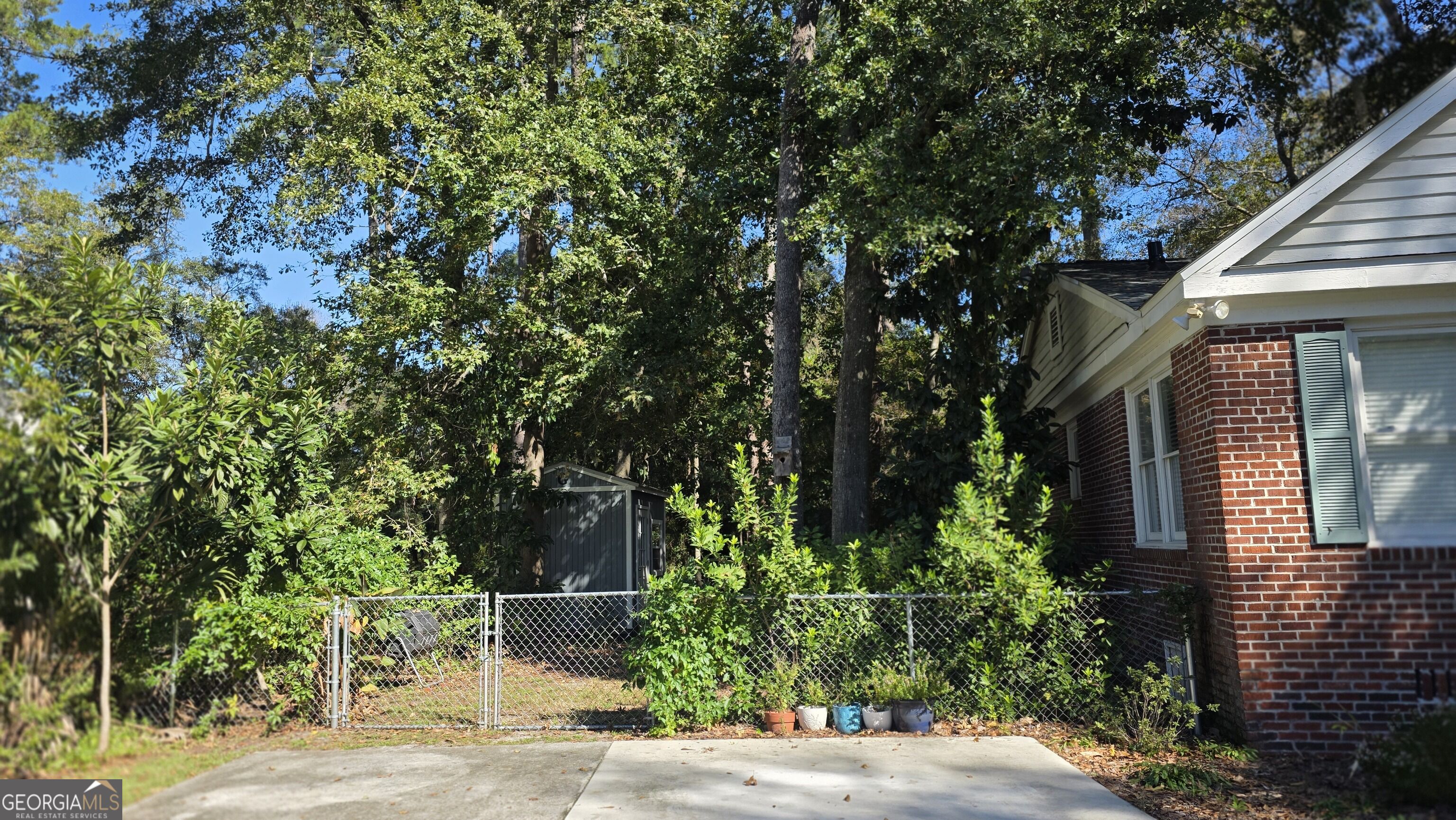 423 S May Street Property Photo 15