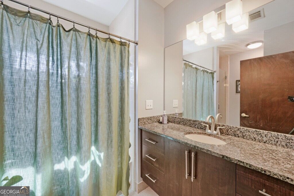 1221 Caroline Street Ne # 211 Property Photo 15