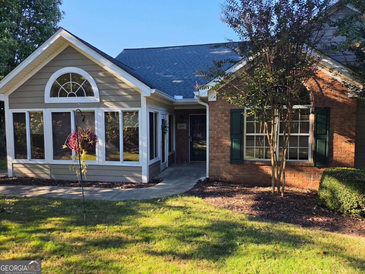 2227 Orchard Place Property Photo 1
