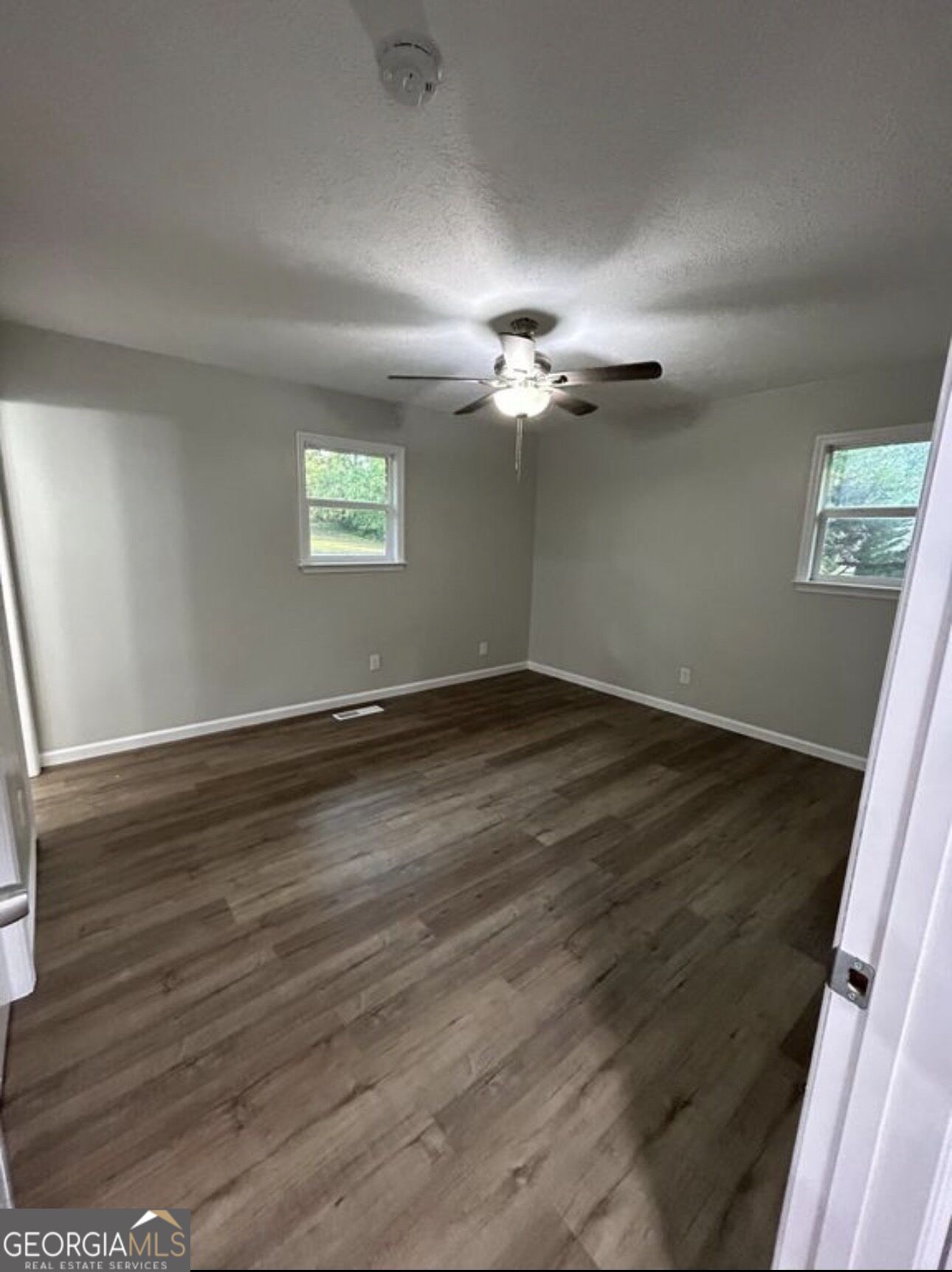 609 Sherwood Drive Property Photo 6