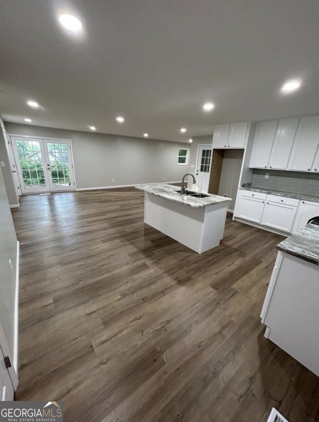 609 Sherwood Drive Property Photo 9