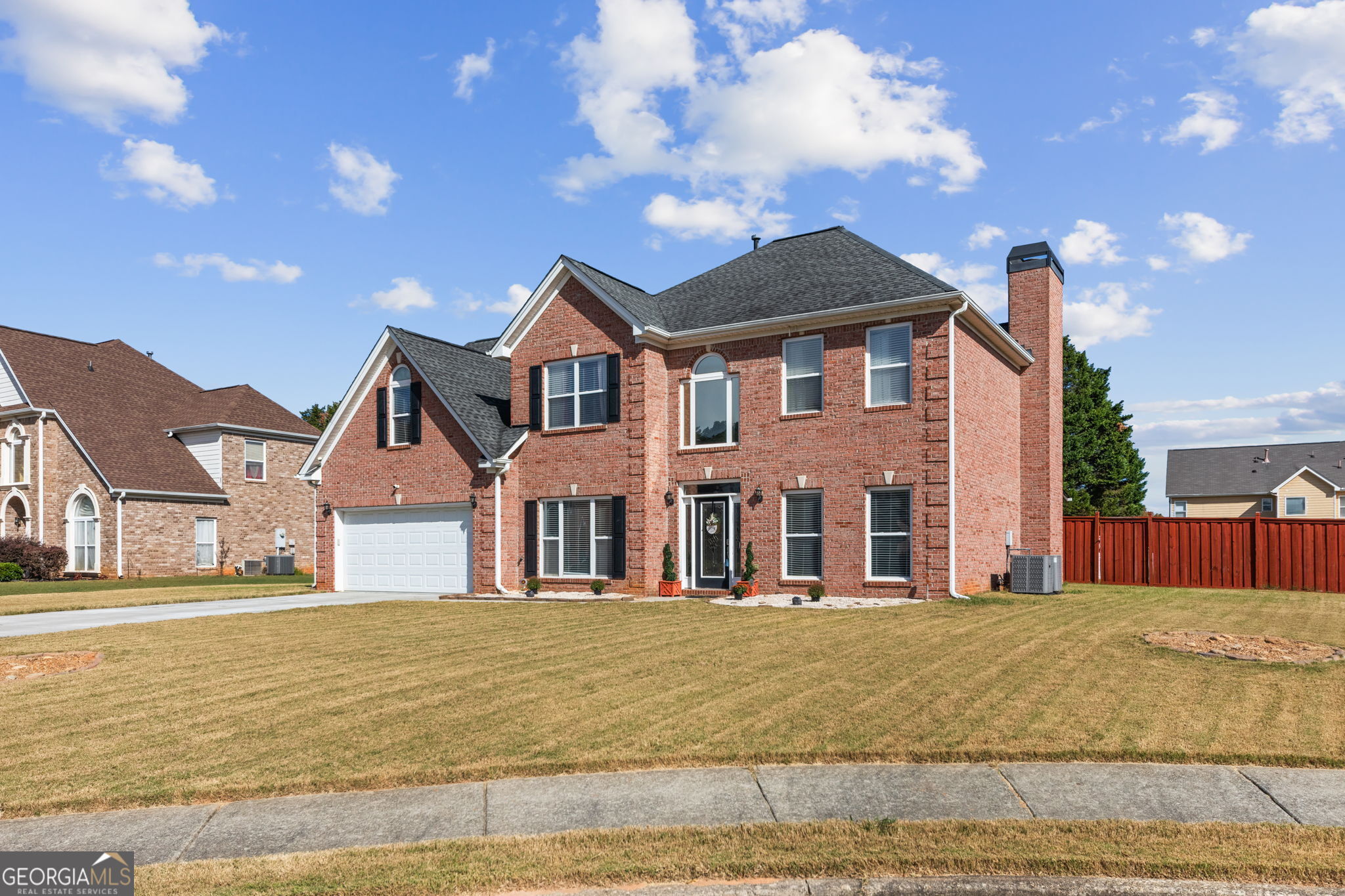 1008 Rowanshyre Circle Property Photo 1