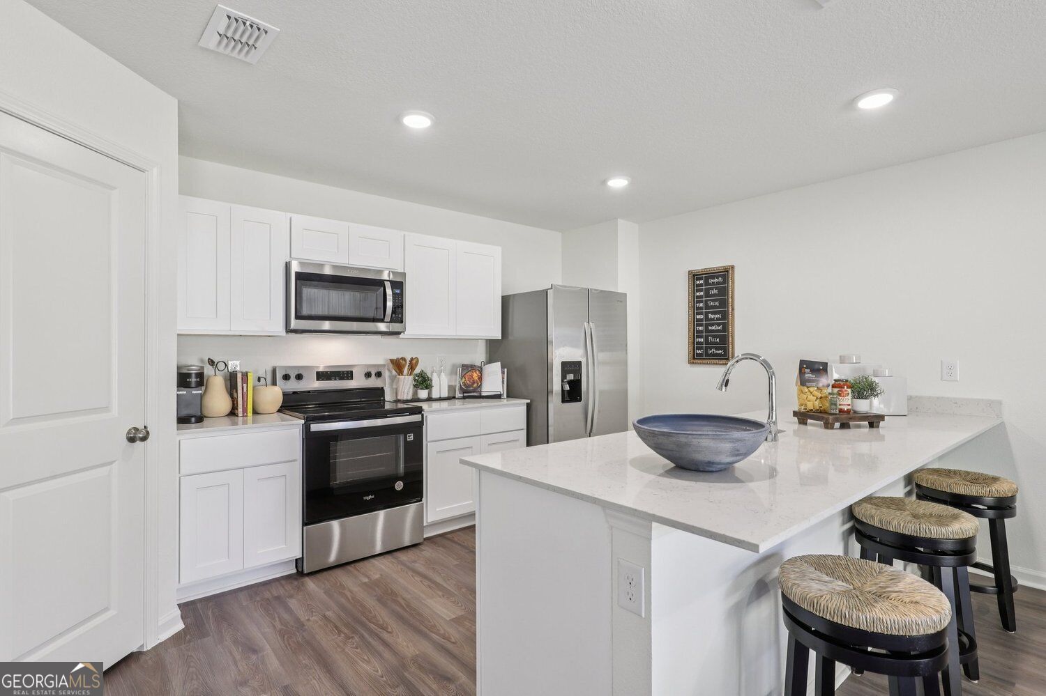 325 Bruin Circle Property Photo 6
