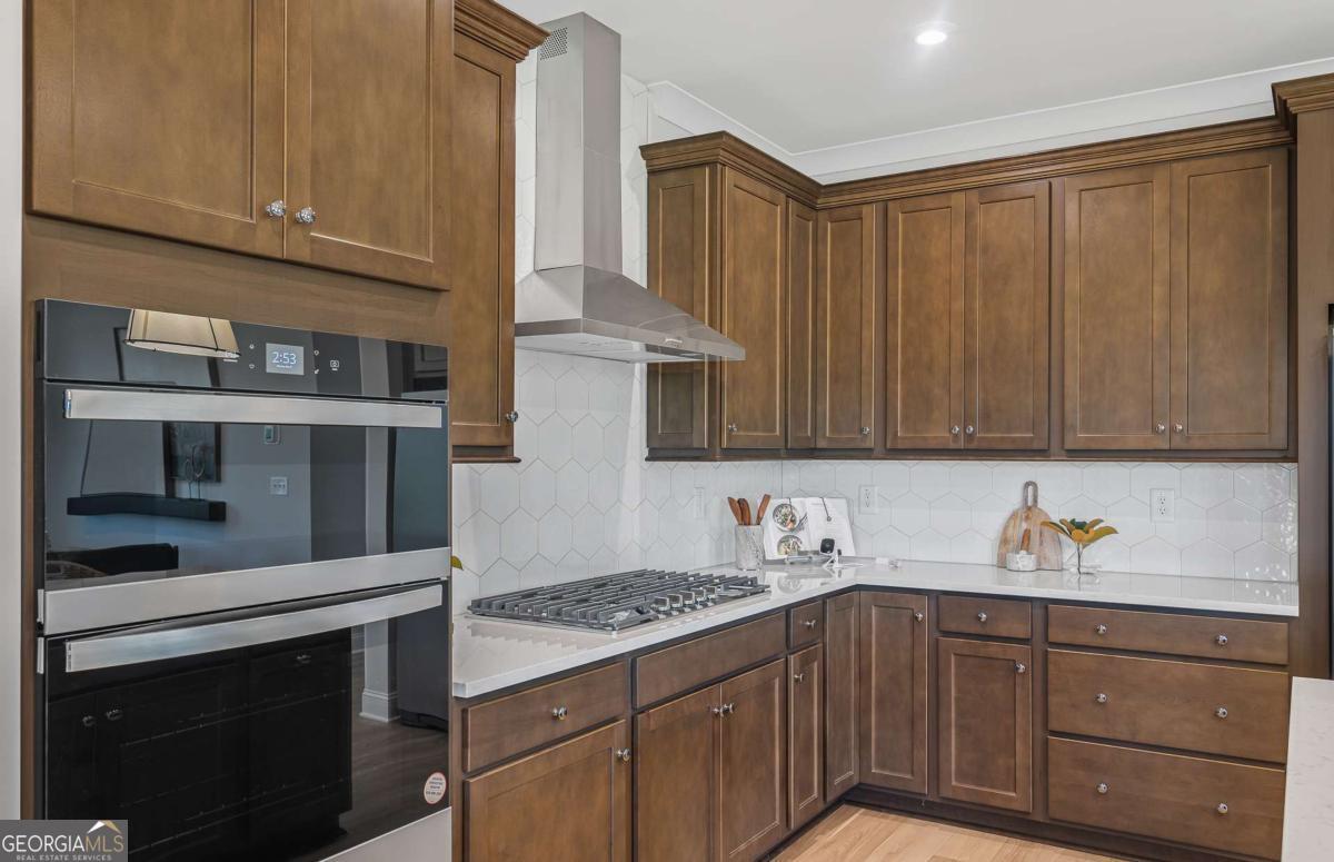 141 Kenney Way Property Photo 13