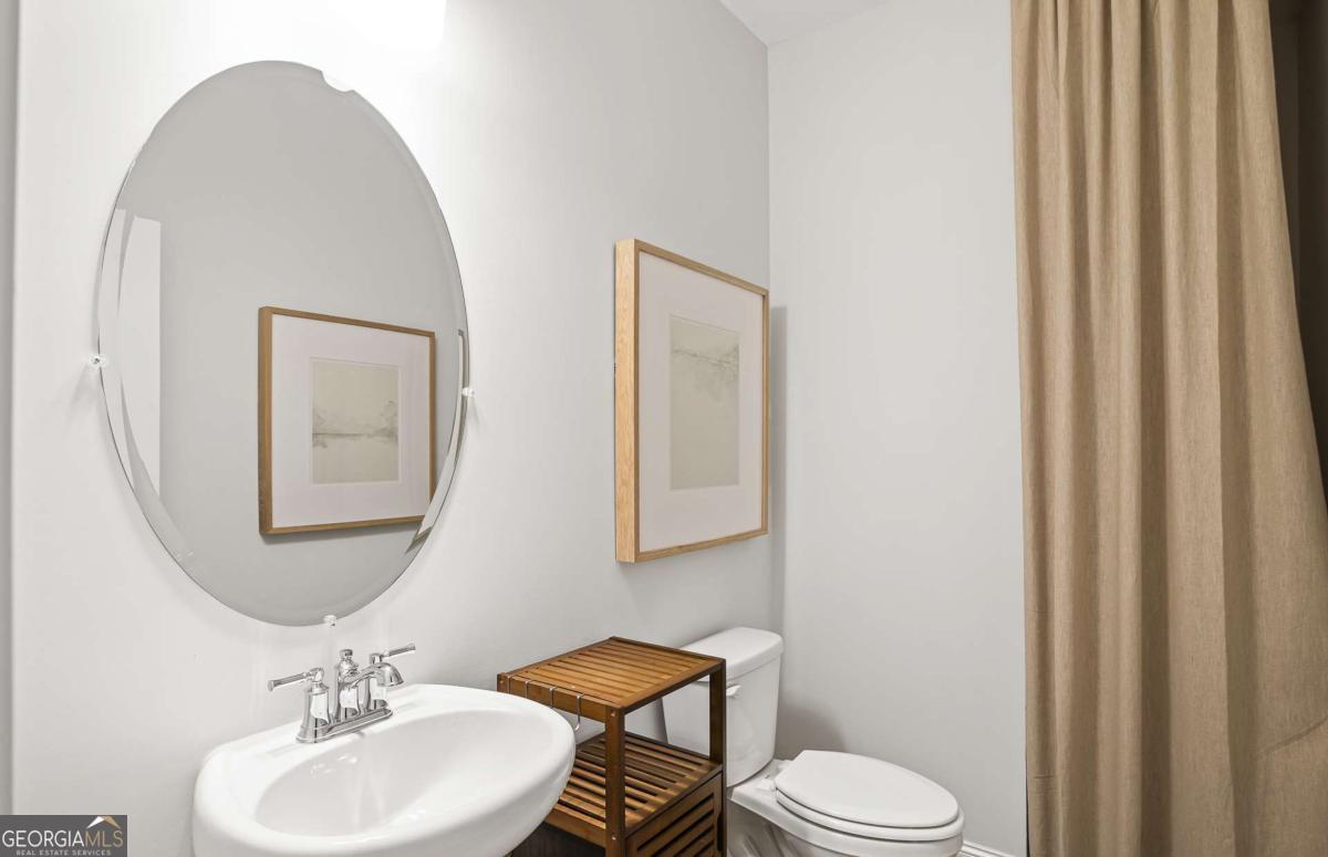 141 Kenney Way Property Photo 29