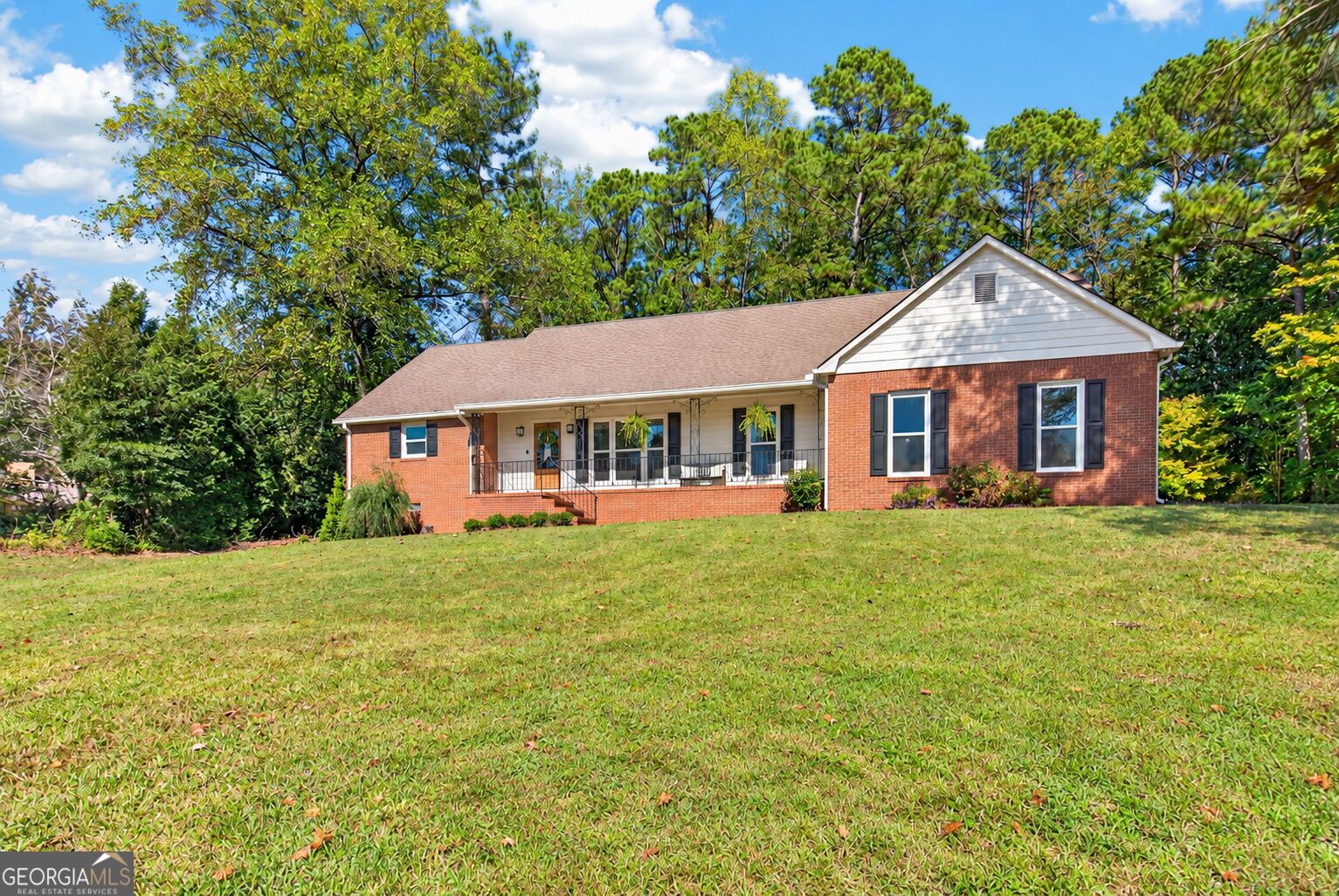 406 Ashford Circle Property Photo 1
