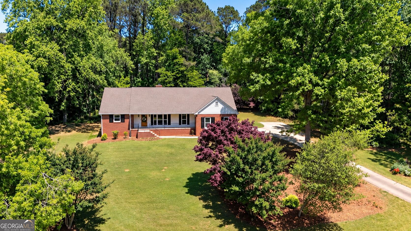 406 Ashford Circle Property Photo 4