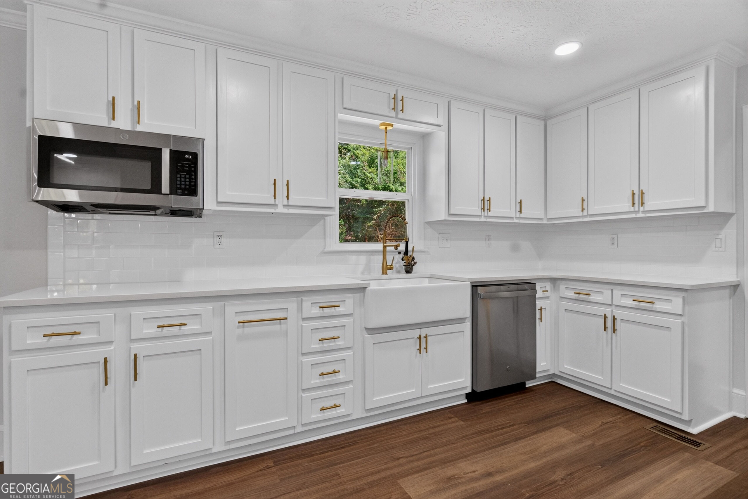 406 Ashford Circle Property Photo 14