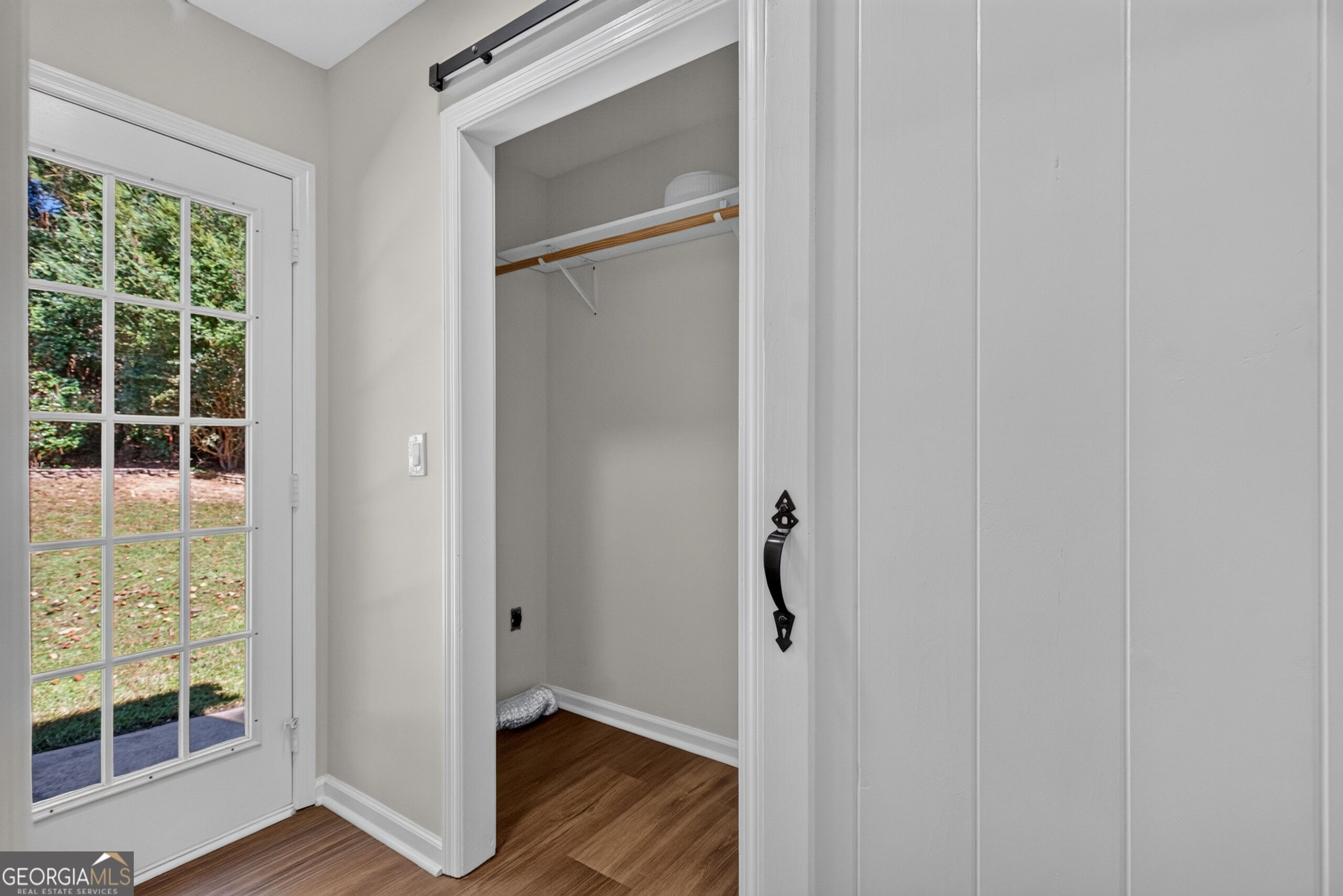 406 Ashford Circle Property Photo 16