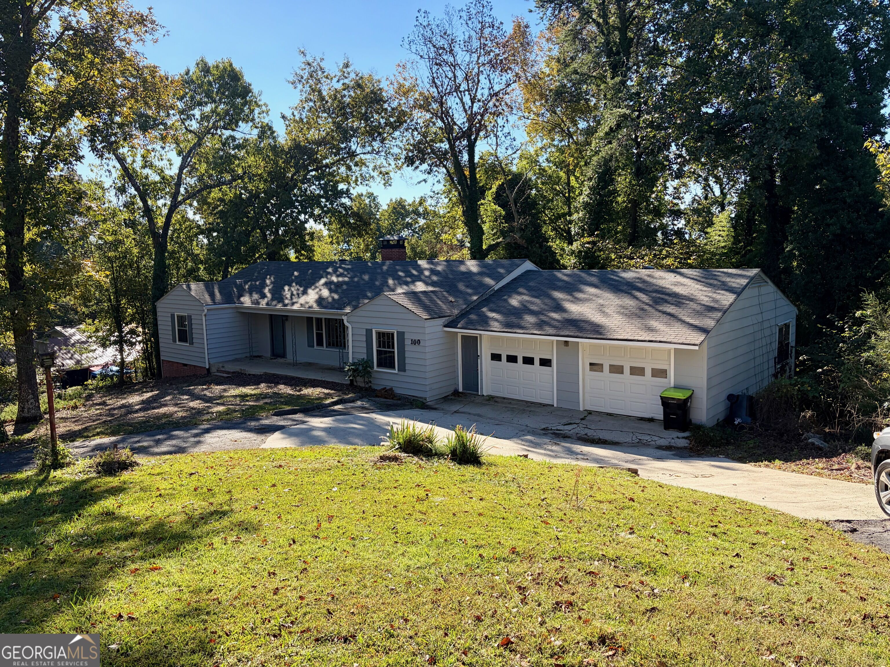 100 Davis Street Property Photo 1
