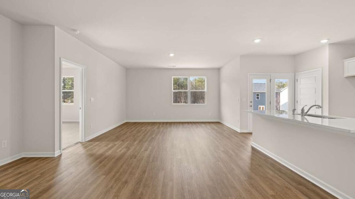 352 Bristol Boulevard Property Photo 10