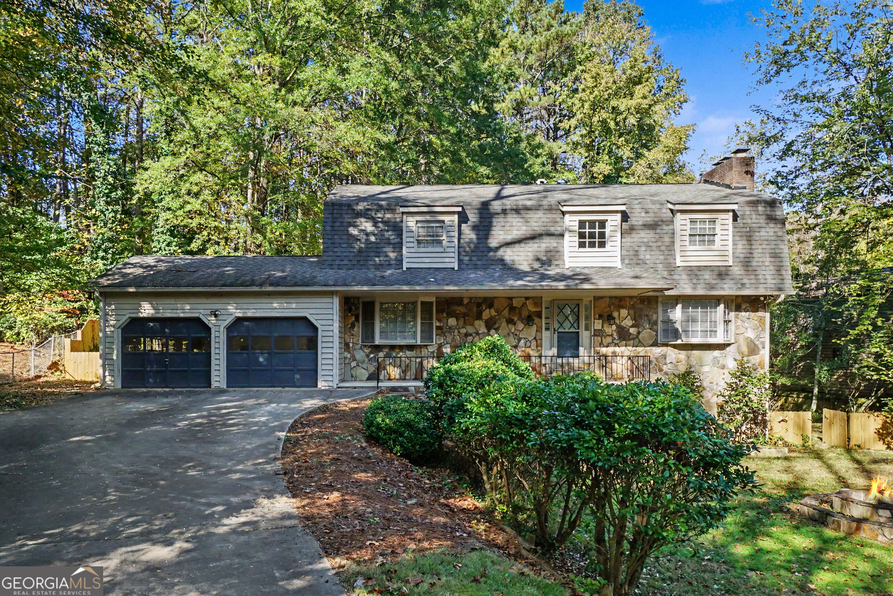 2457 Cedar Wood Court Property Photo 1