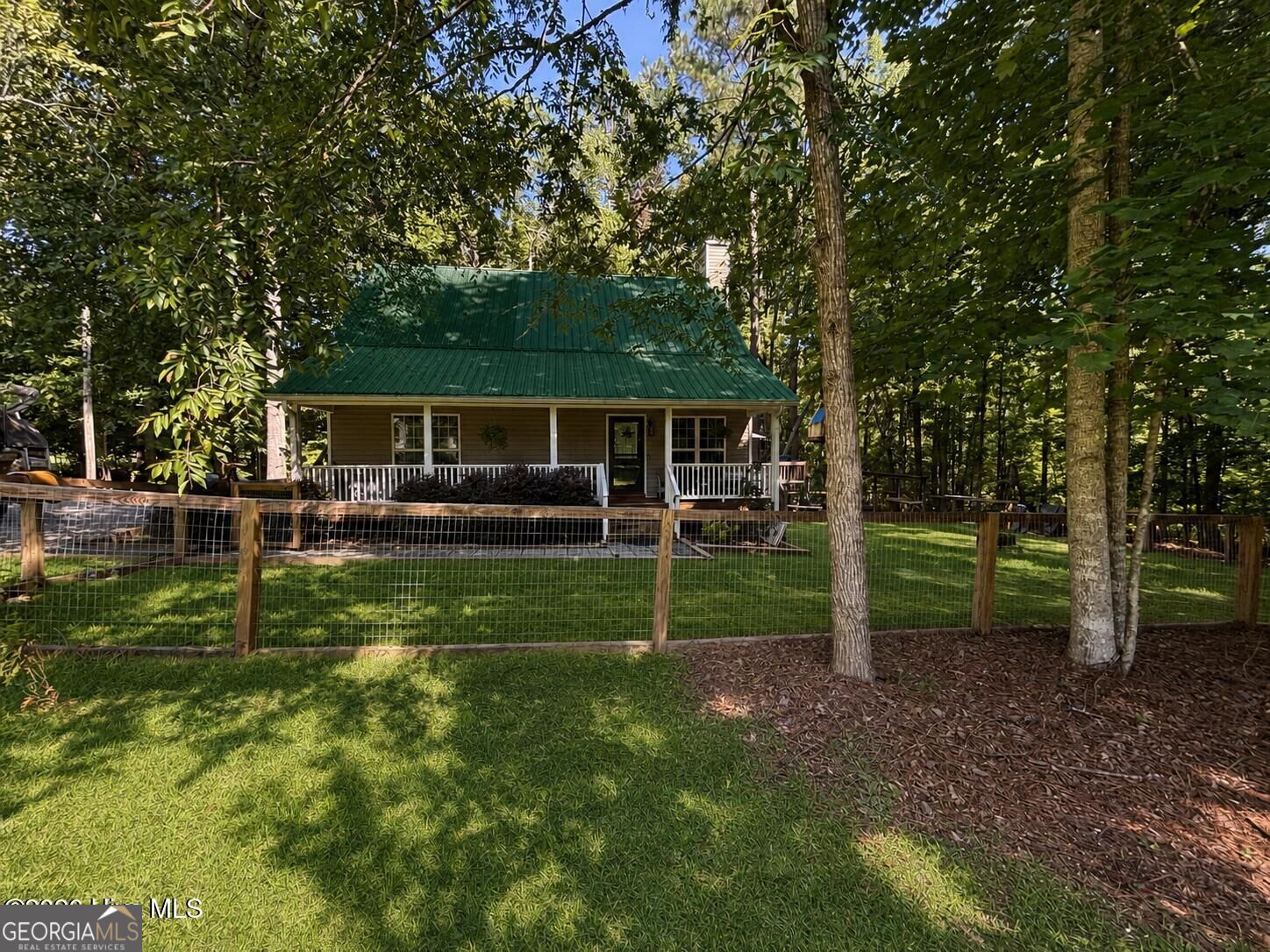 1442 Shore Line Drive Property Photo 1
