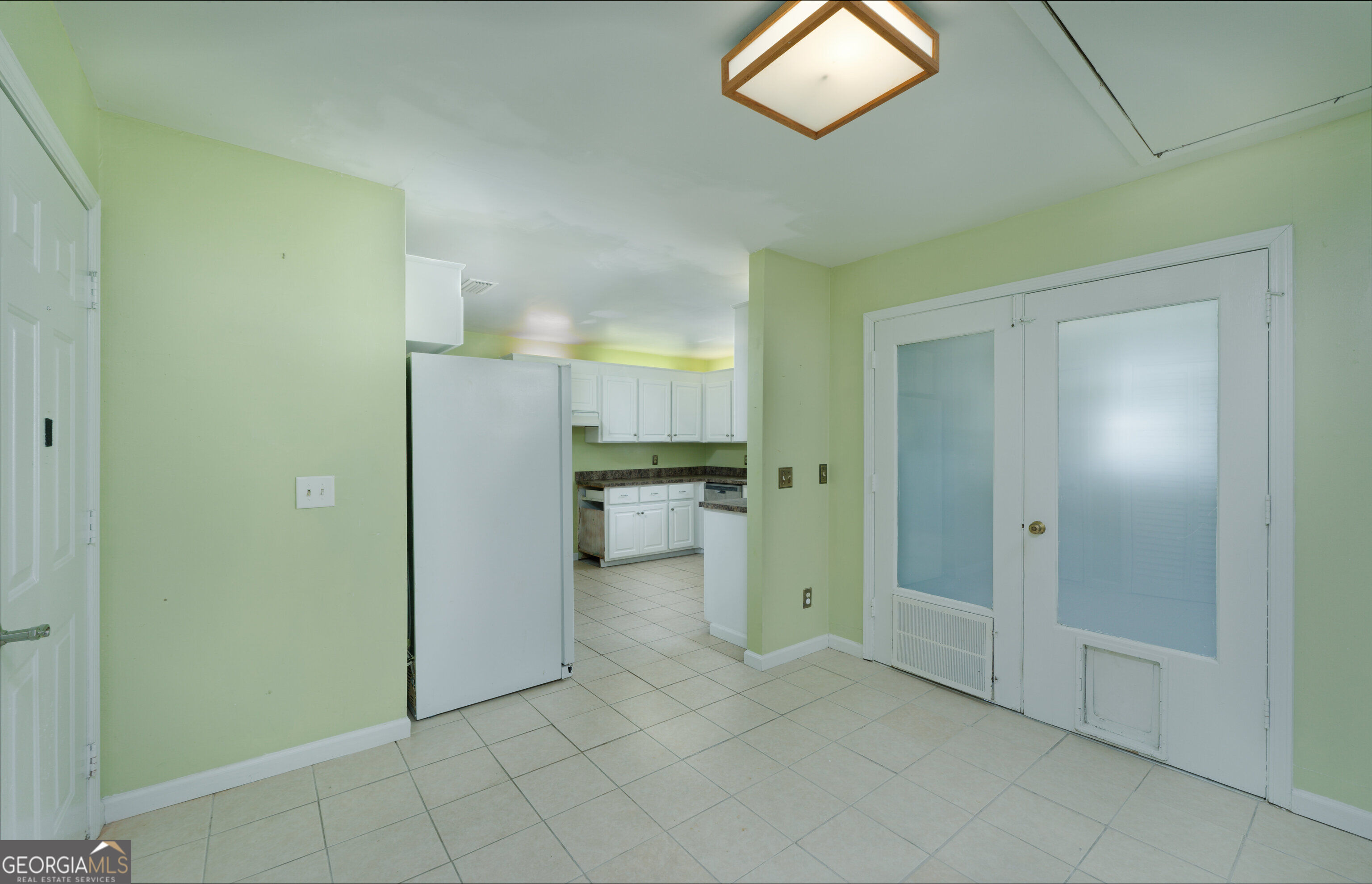 815 Devon Drive Property Photo 8