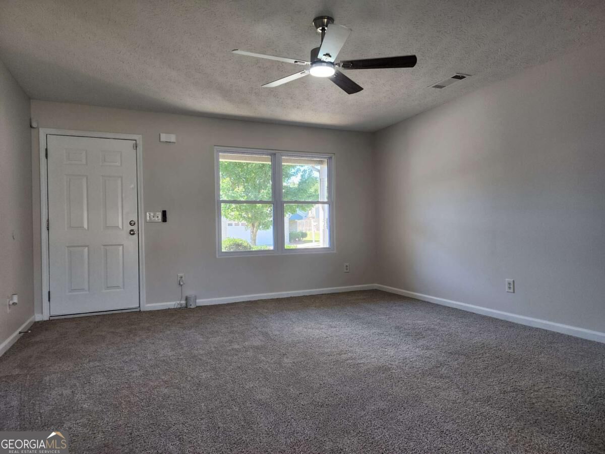 10944 Station Drive Property Photo 7
