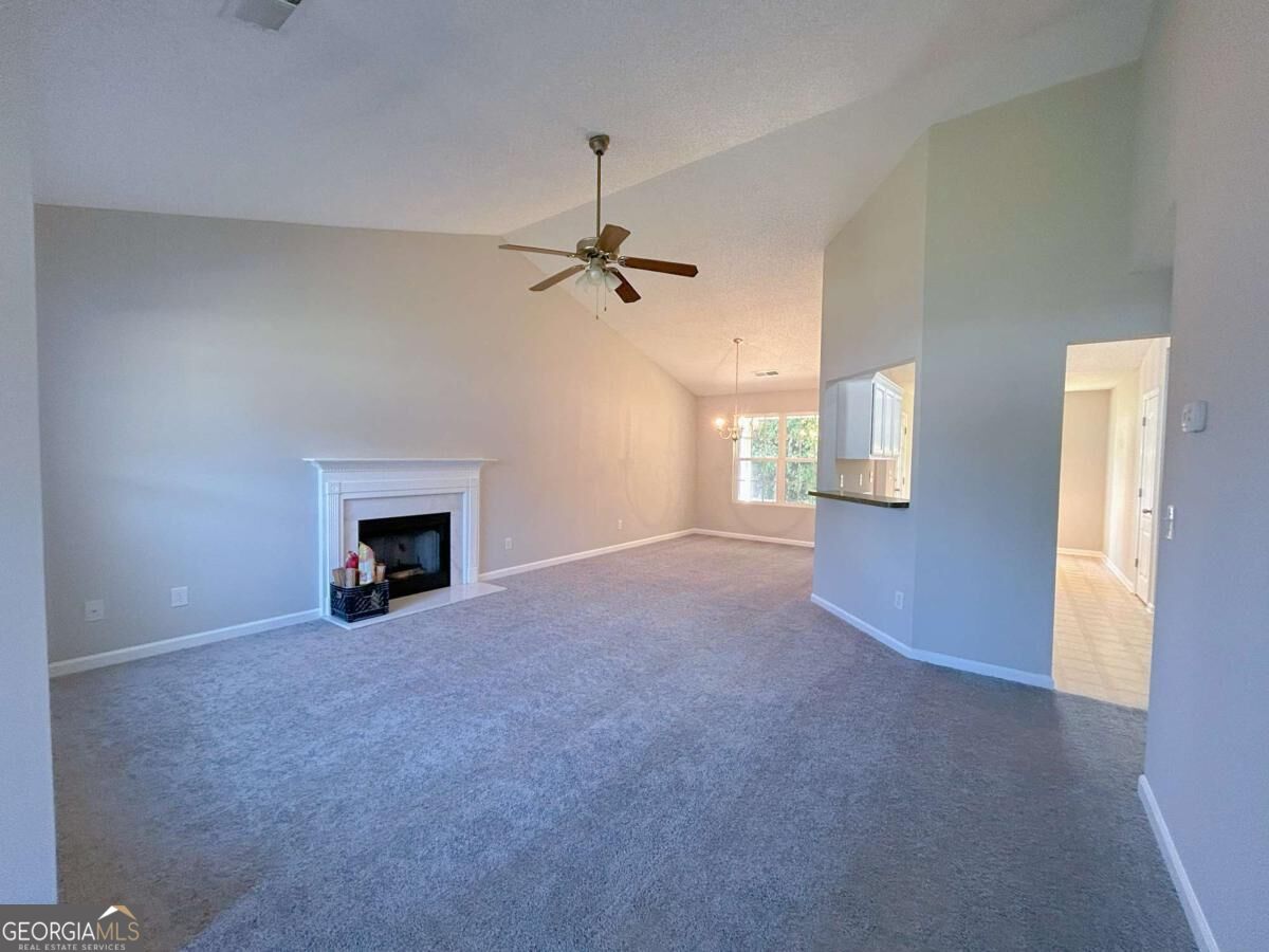 312 Willow Way Property Photo 6