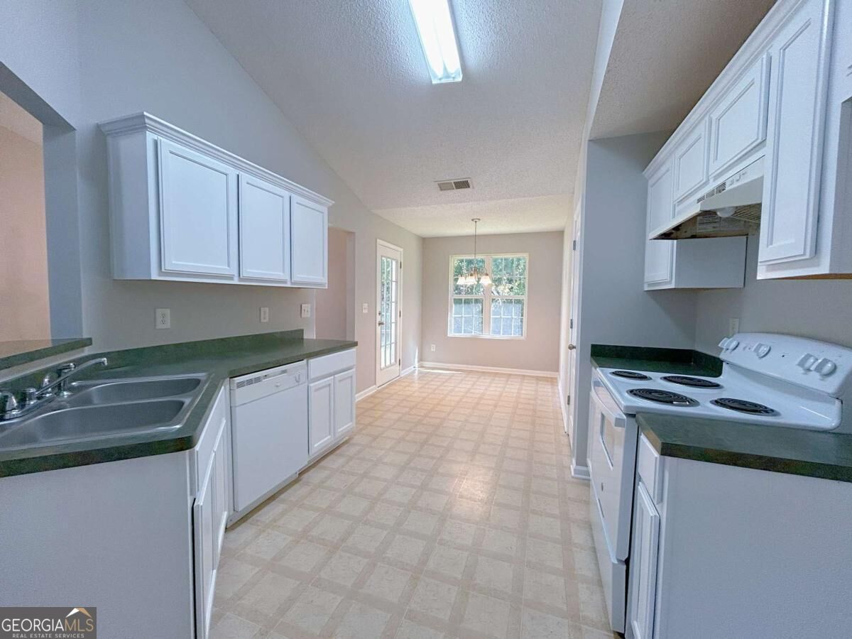 312 Willow Way Property Photo 10