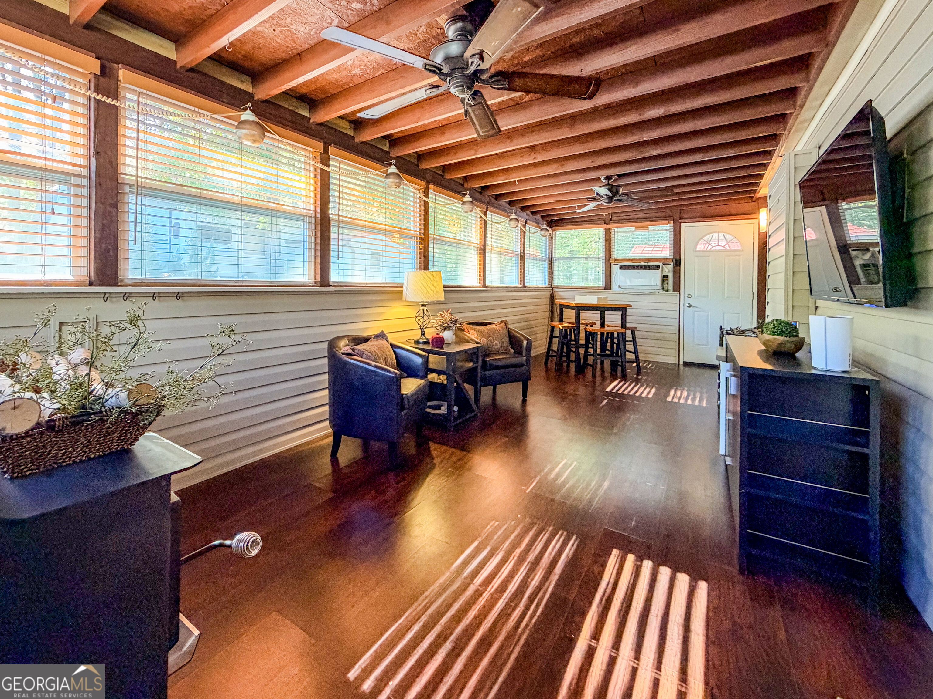 340 Leisure Acres Drive Property Photo 4