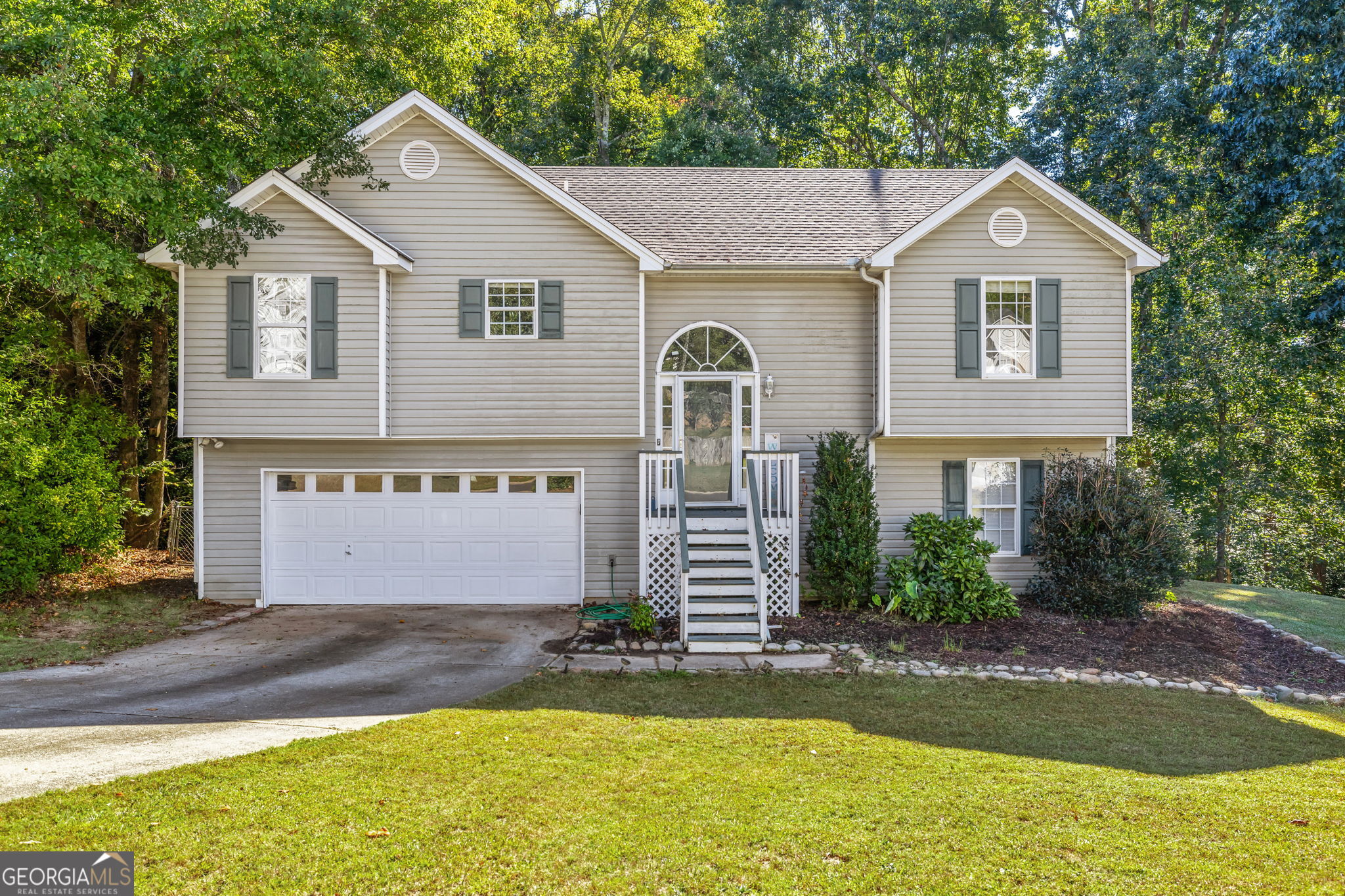 3831 Valley Creek Drive Property Photo 1